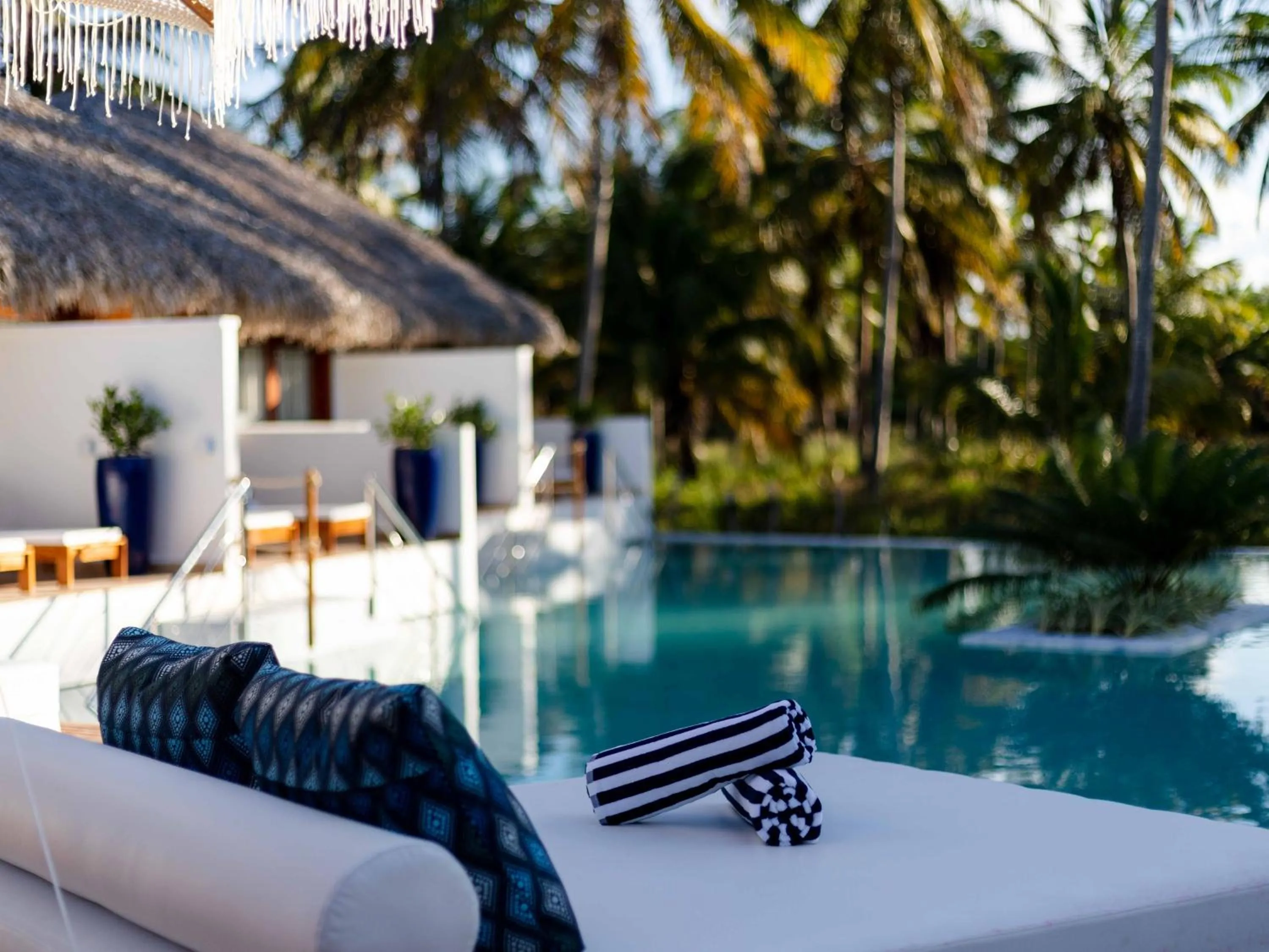 Swimming pool in MKNI Hotel - Ikaika Makani Experience