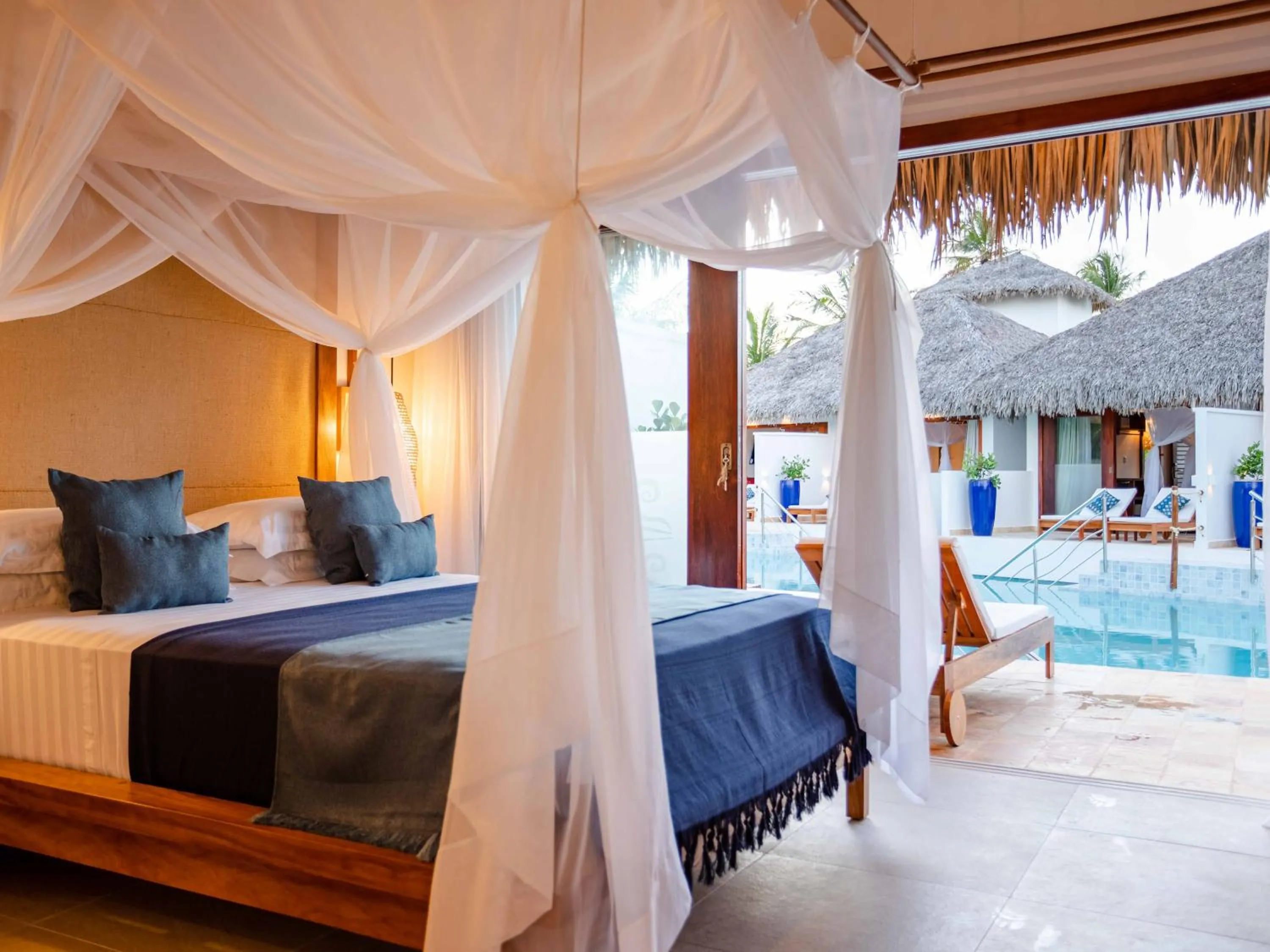 Bed in MKNI Hotel - Ikaika Makani Experience