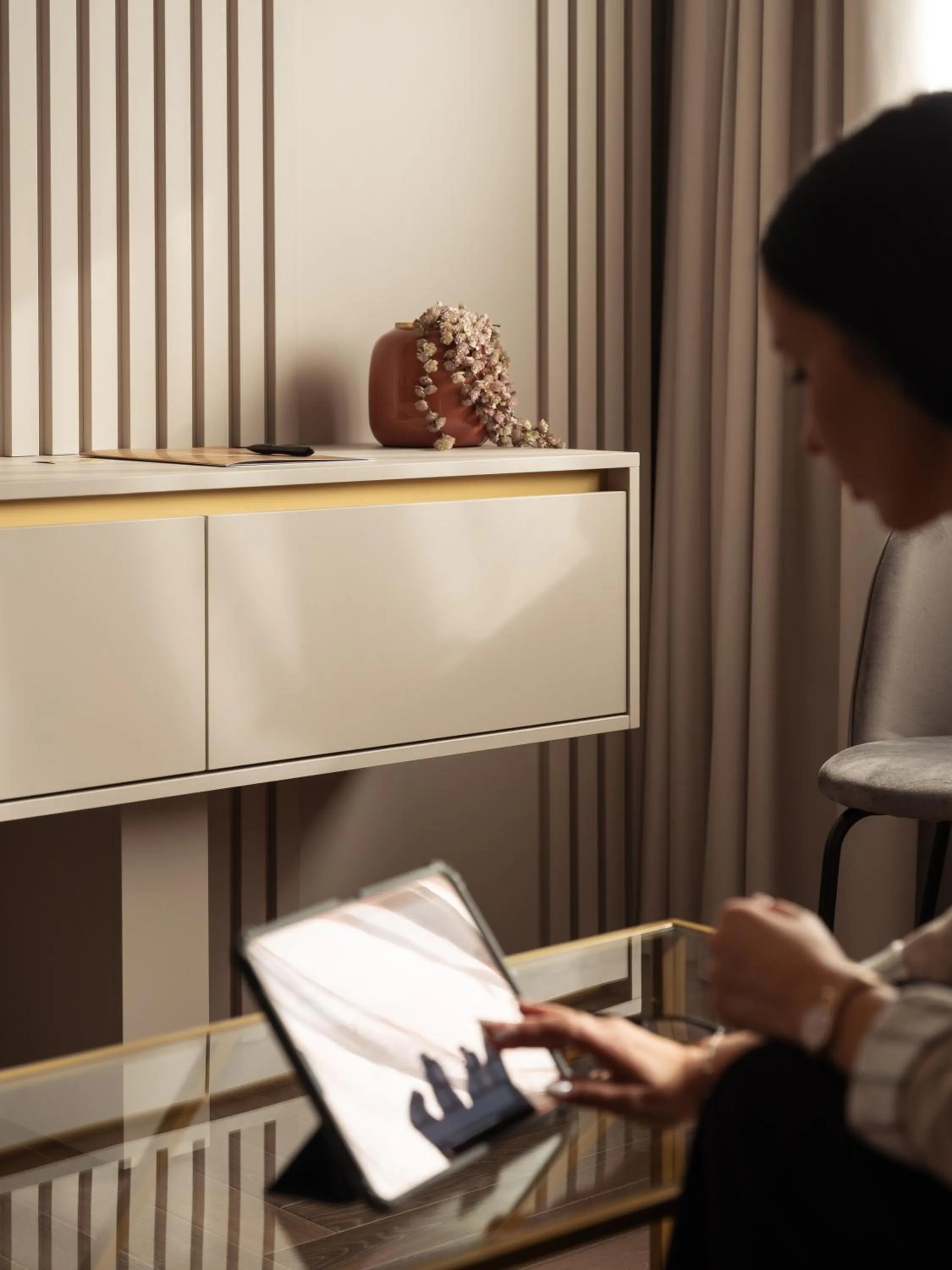 hair dresser in Mood Hotel