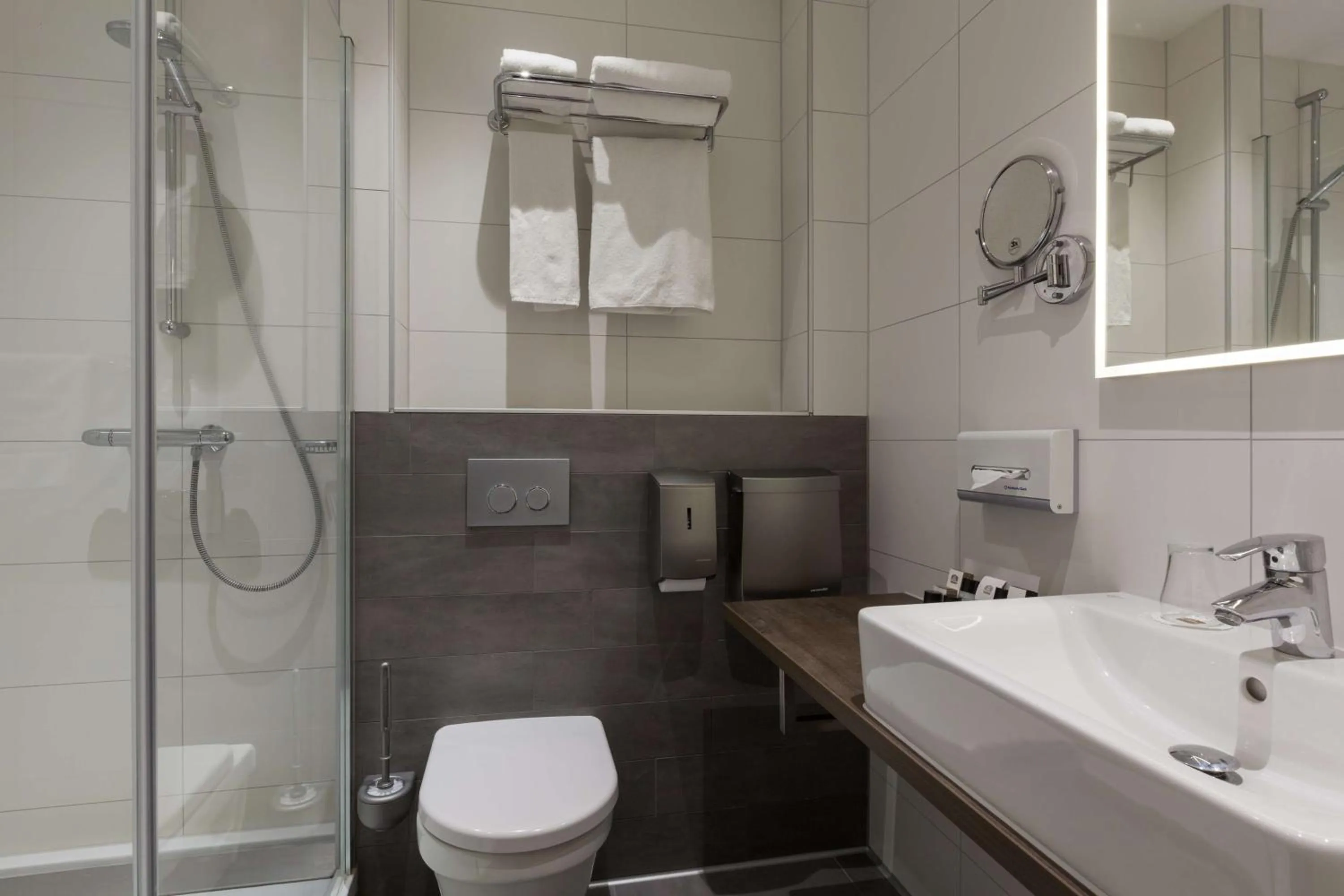 Shower in The Rosendale