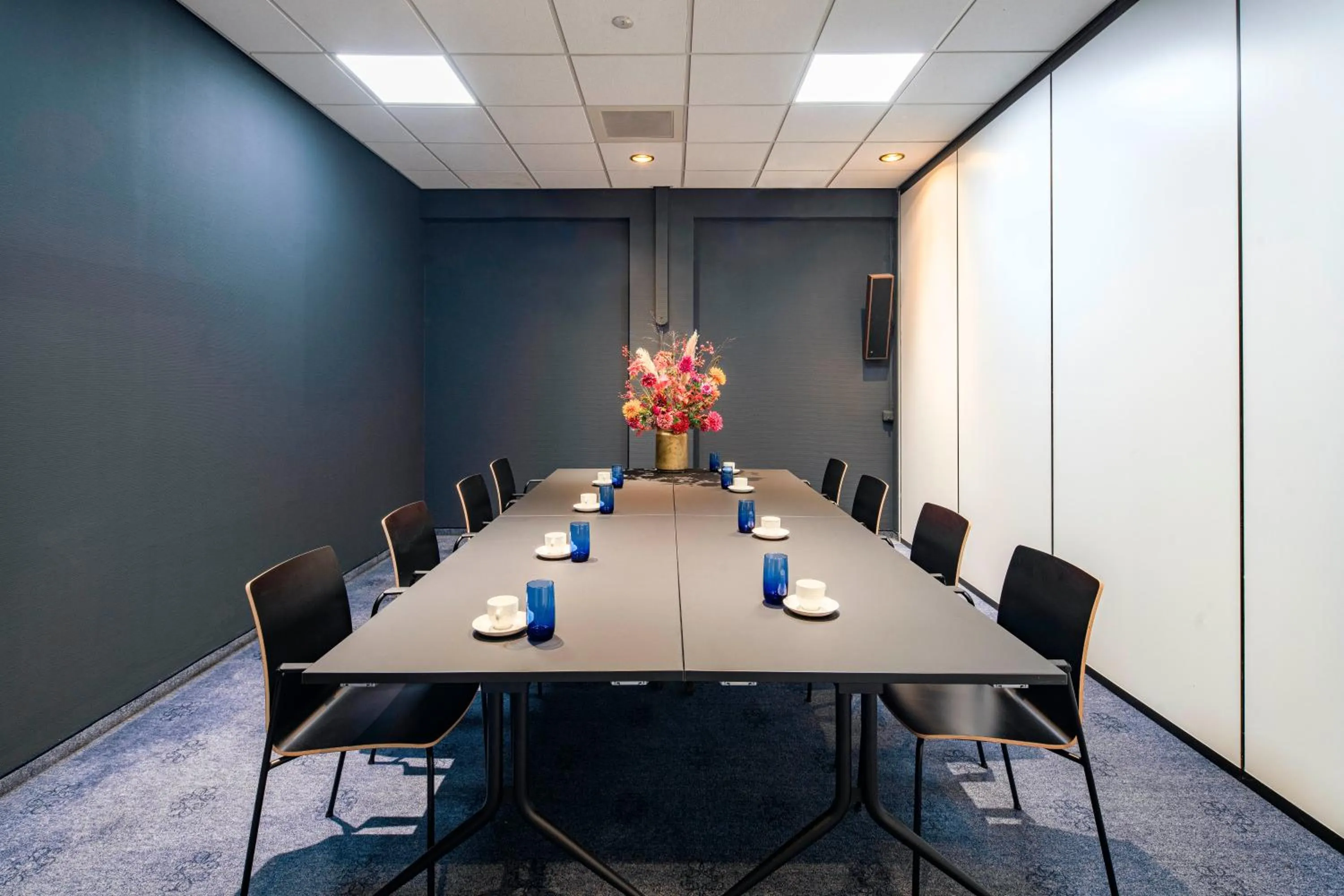 Business facilities in The Rosendale