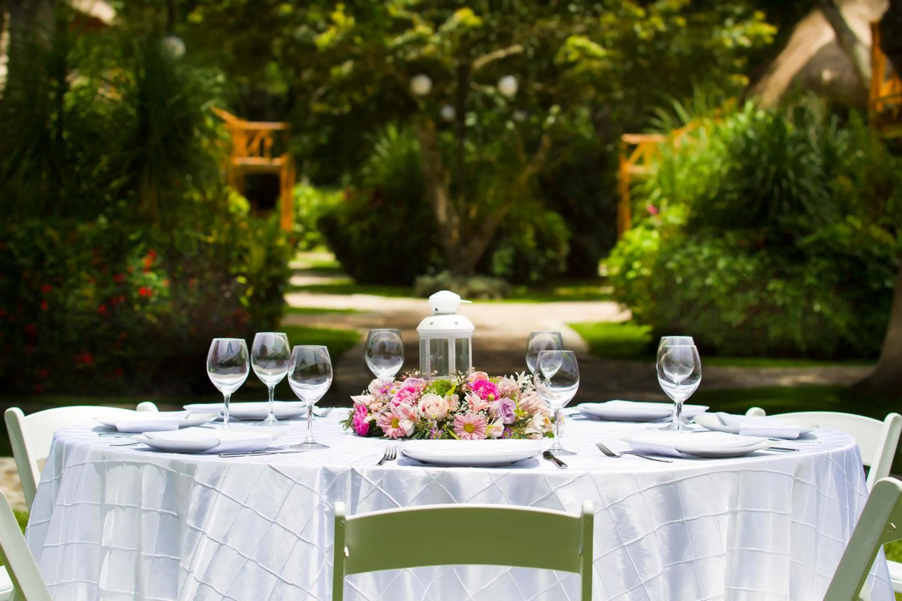 Garden in hotel villas chicanna