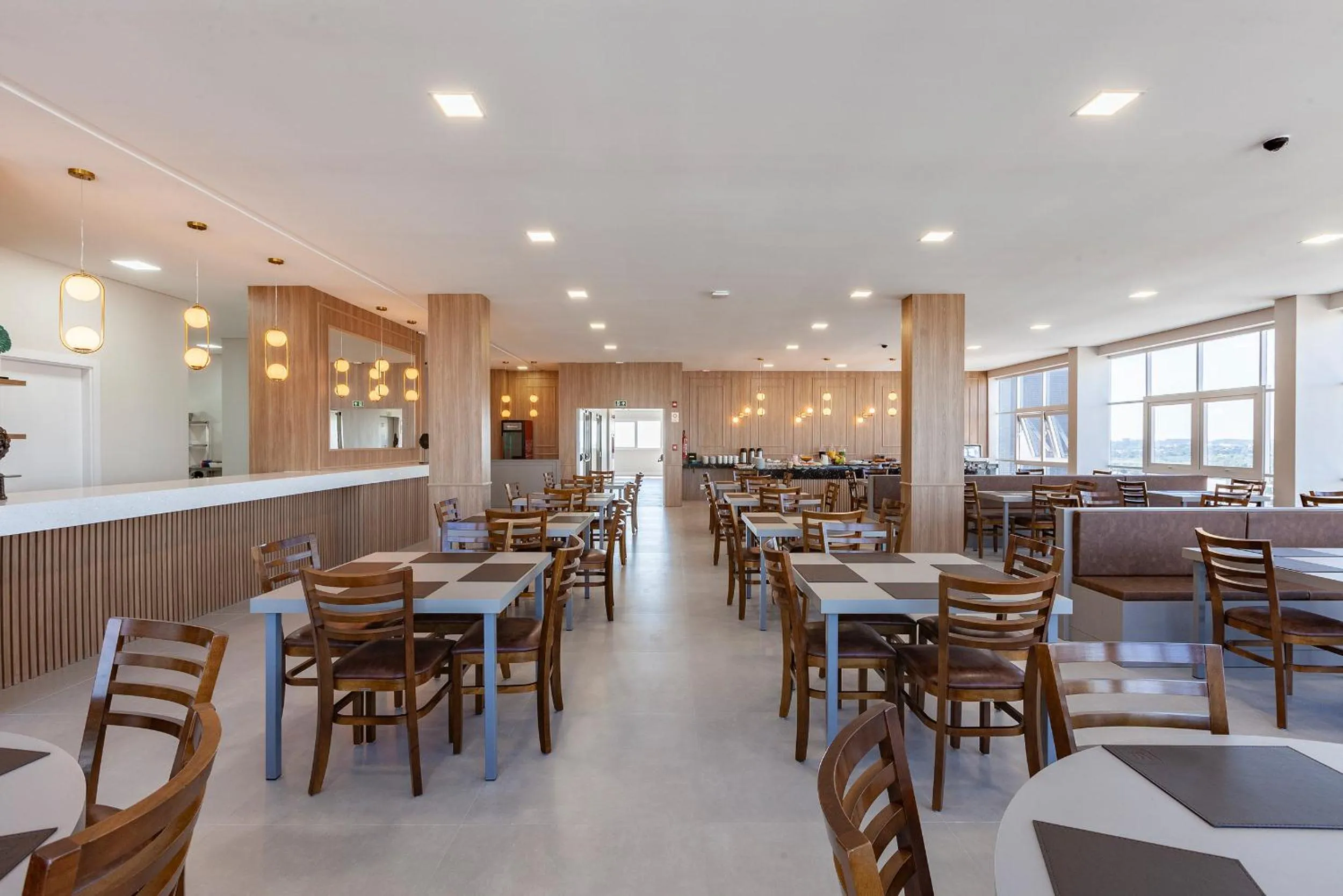 Restaurant/places to eat in Tri Hotel Executive Osório