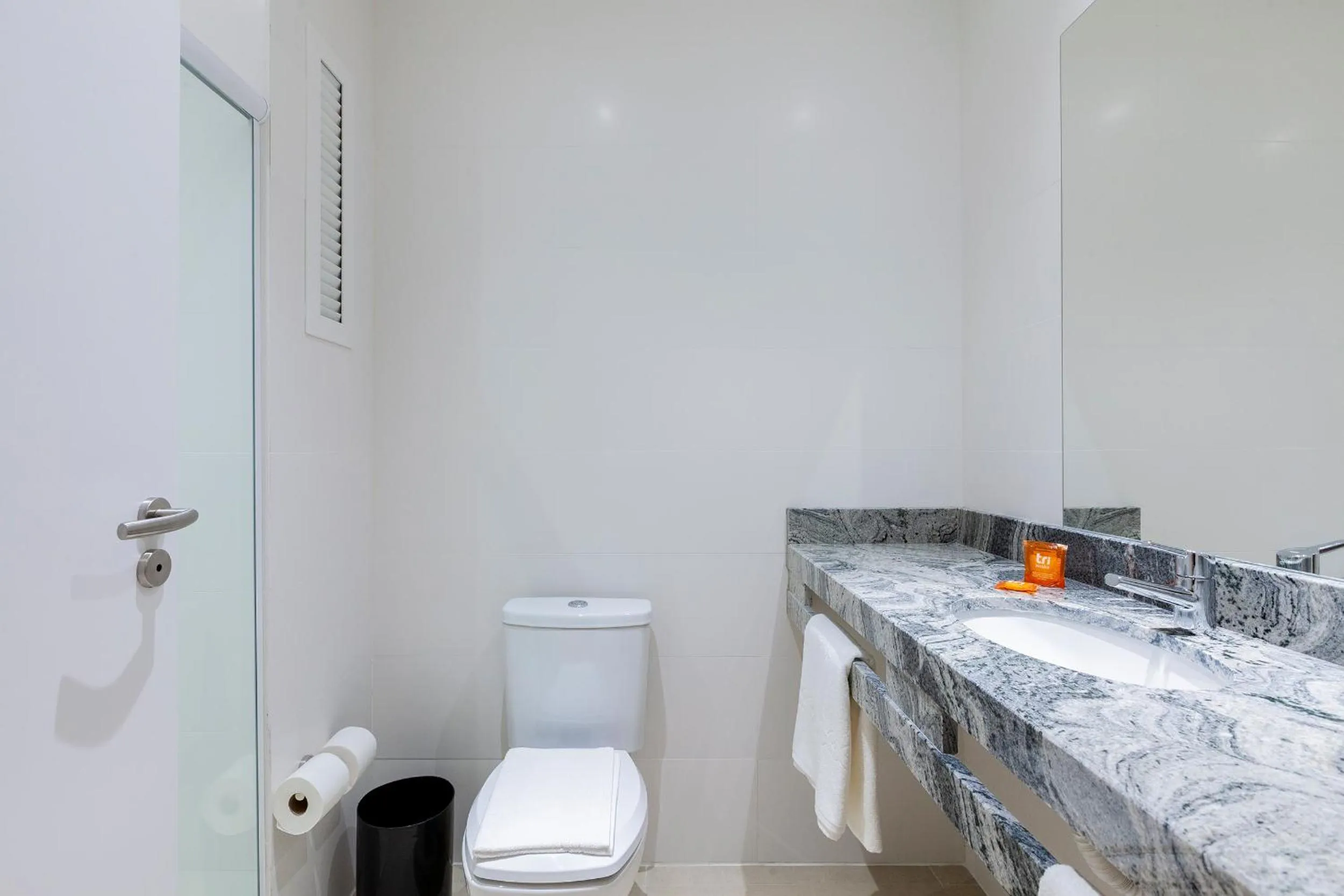 Bathroom in Tri Hotel Executive Osório