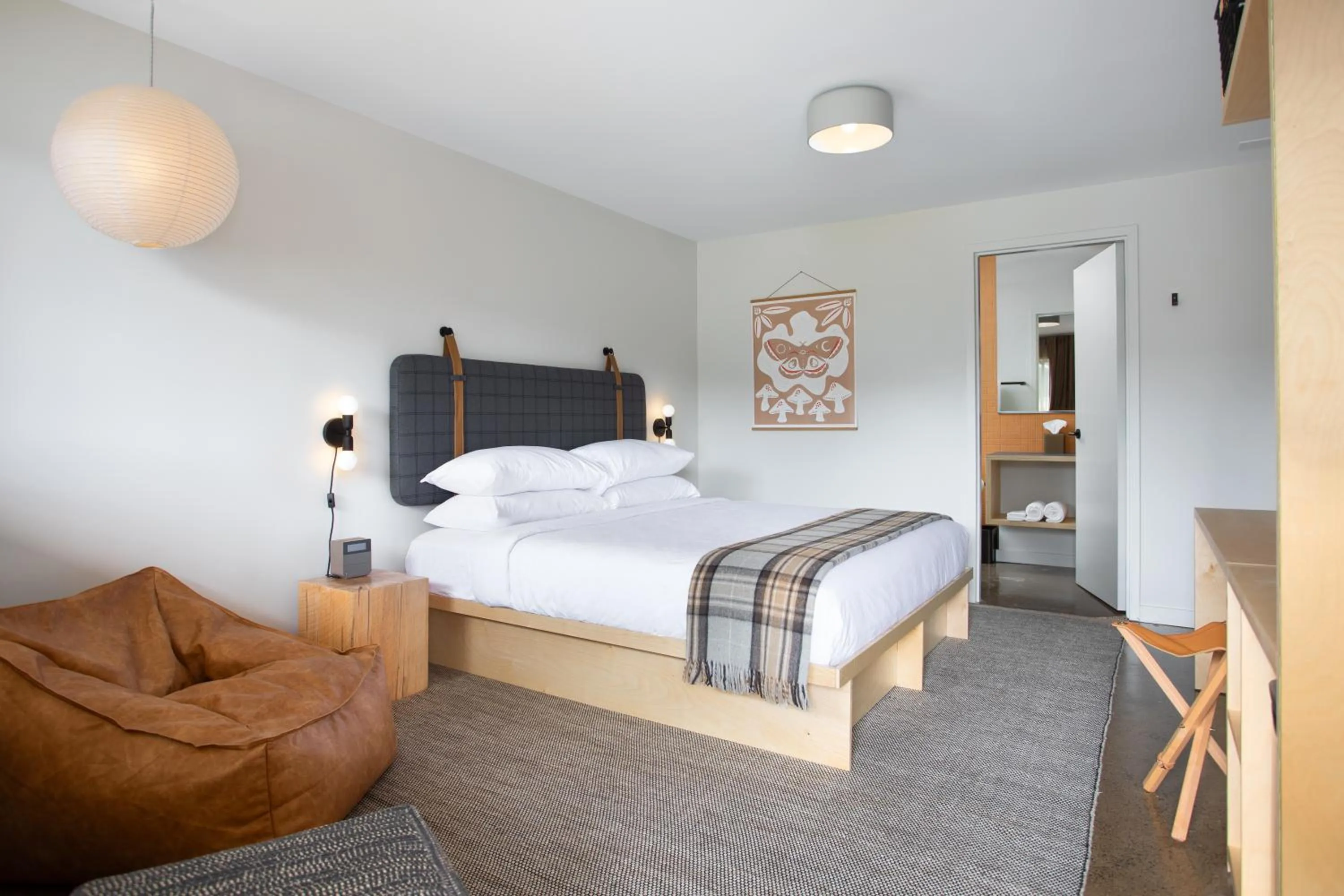 Bedroom, Bed in Rhode's Motor Lodge