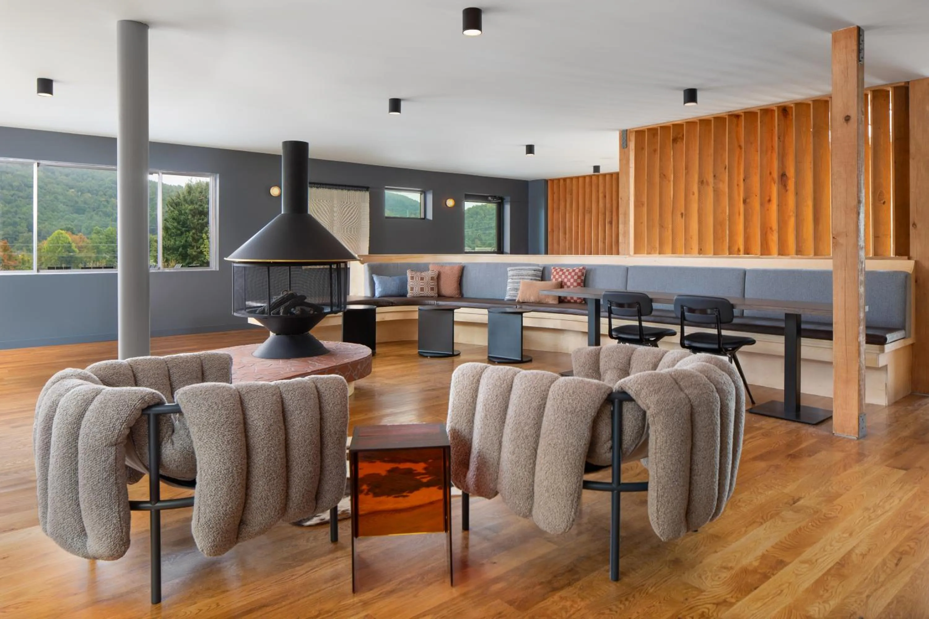 Restaurant/places to eat in Rhode's Motor Lodge