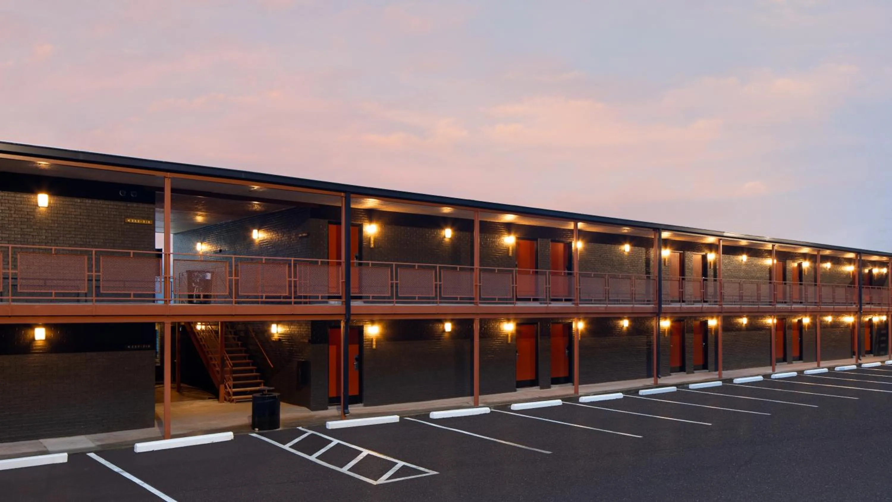 Property building in Rhode's Motor Lodge