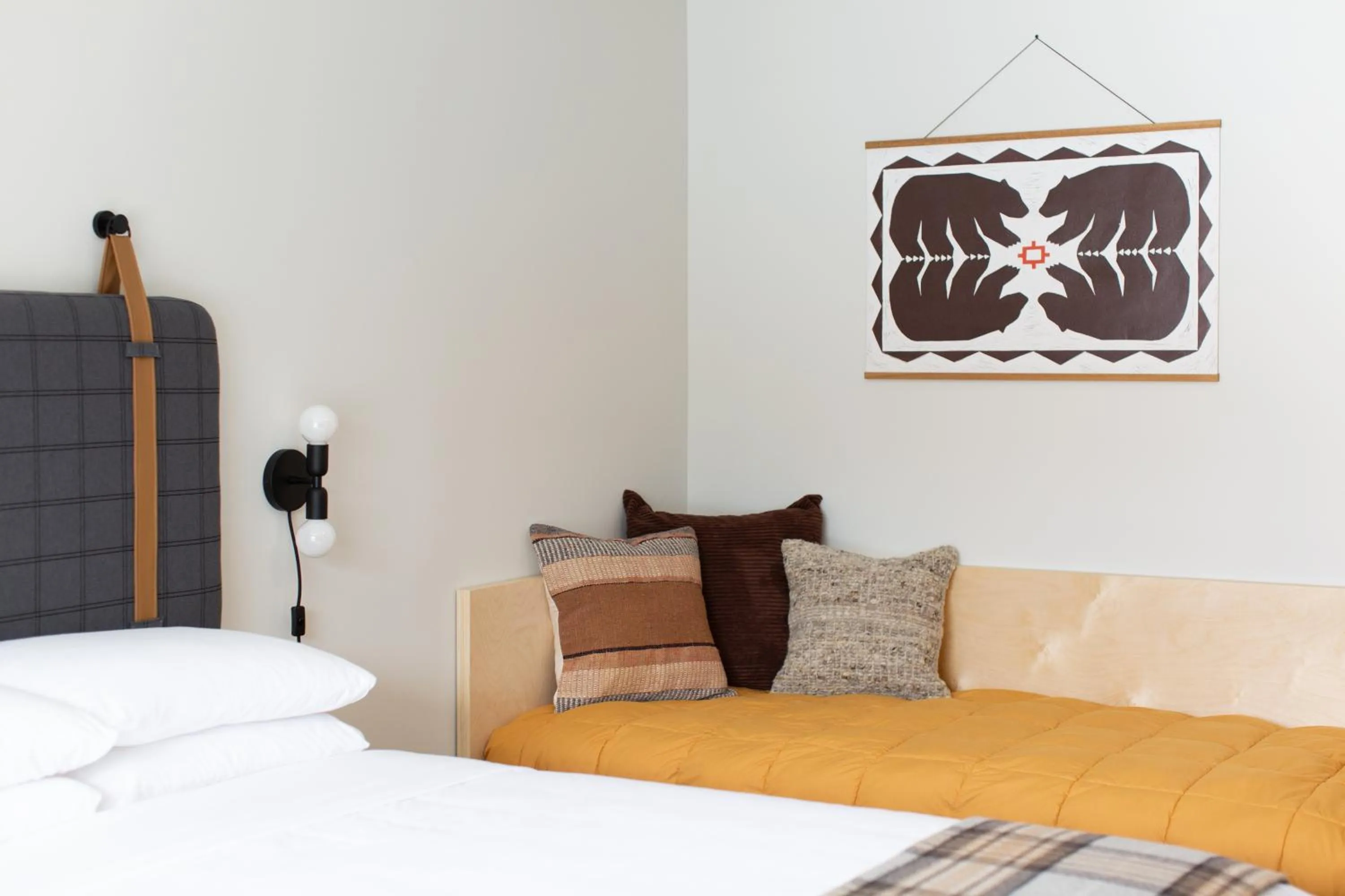 Bedroom, Bed in Rhode's Motor Lodge