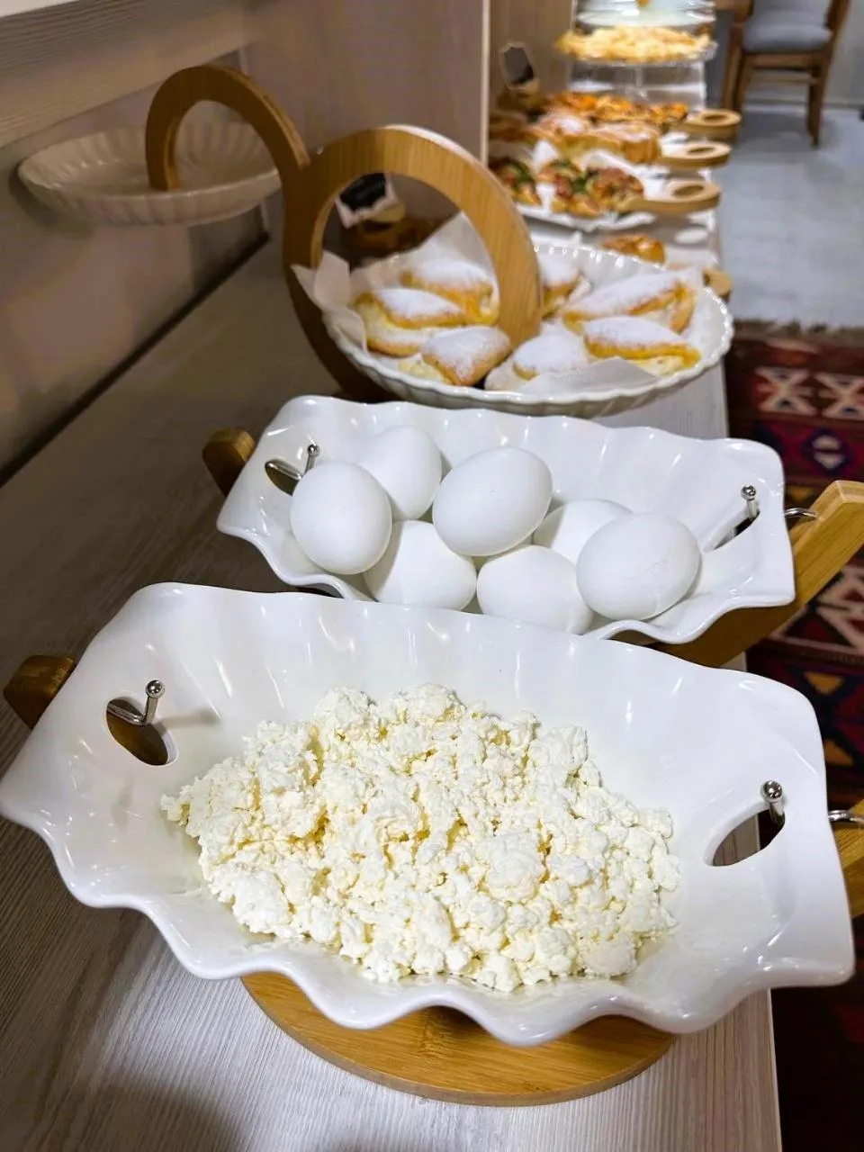 Breakfast in Bobosh Boutique