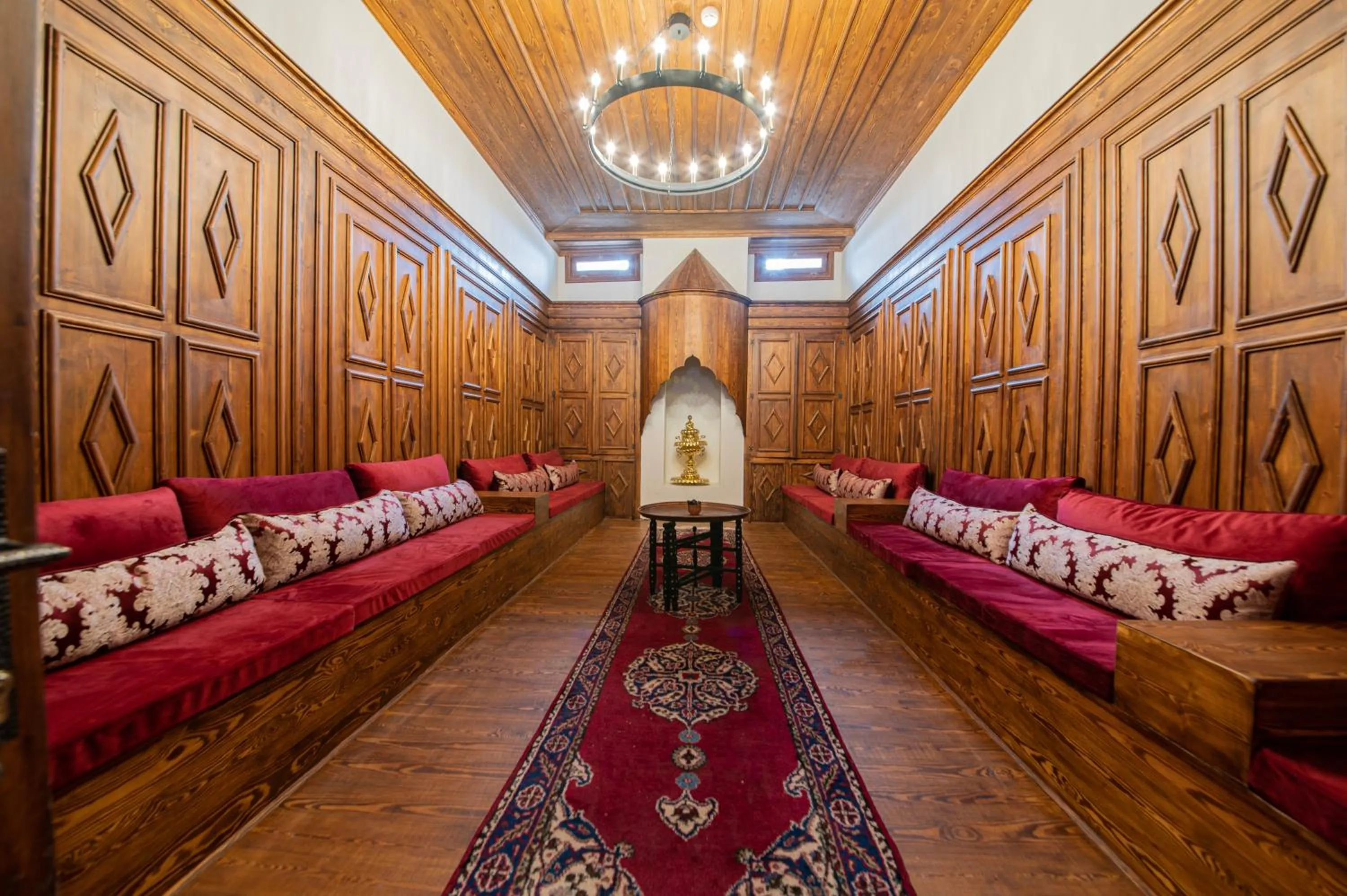 Living room, Bed in Four Mansions Hotel