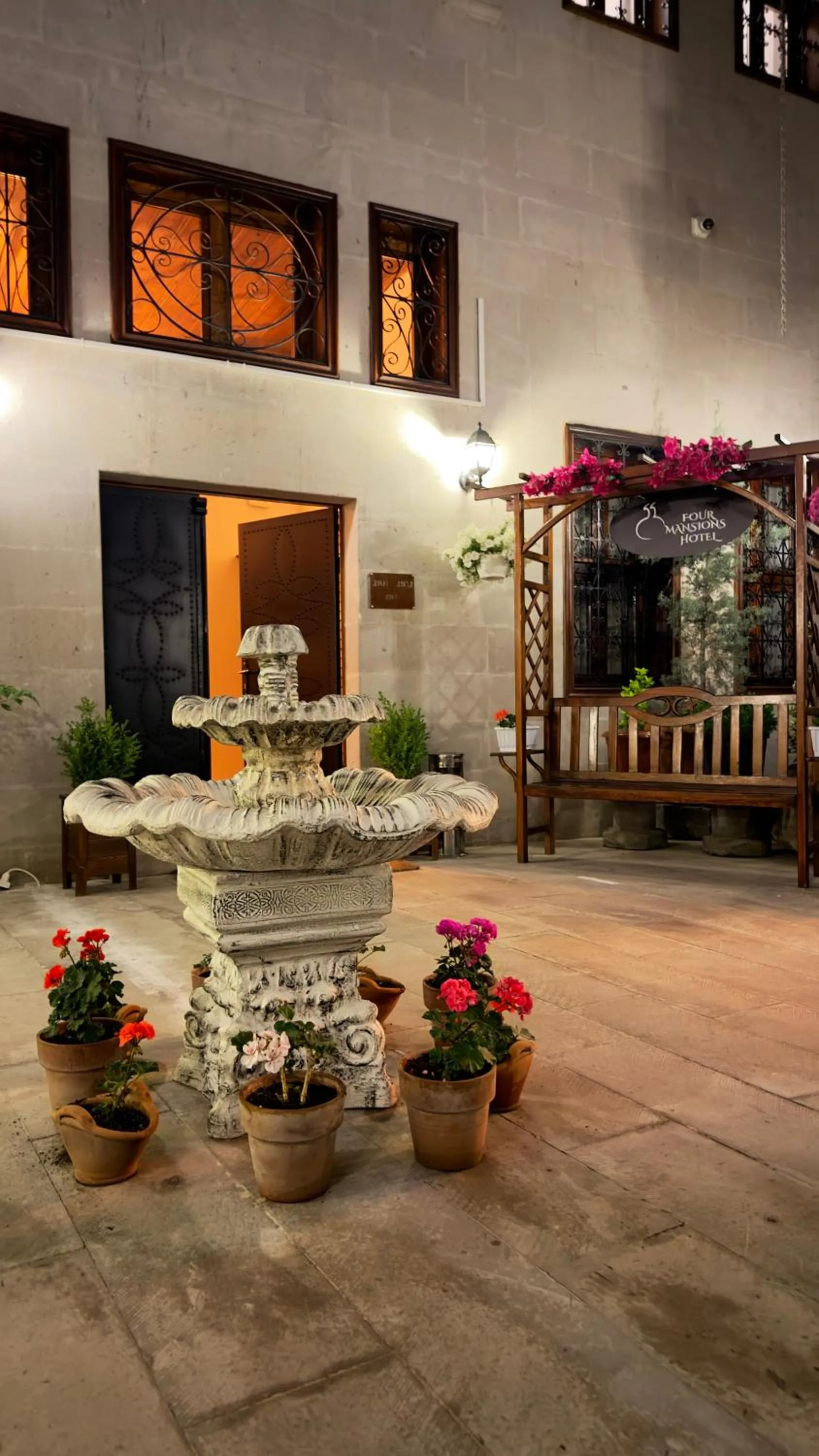 Patio in Four Mansions Hotel