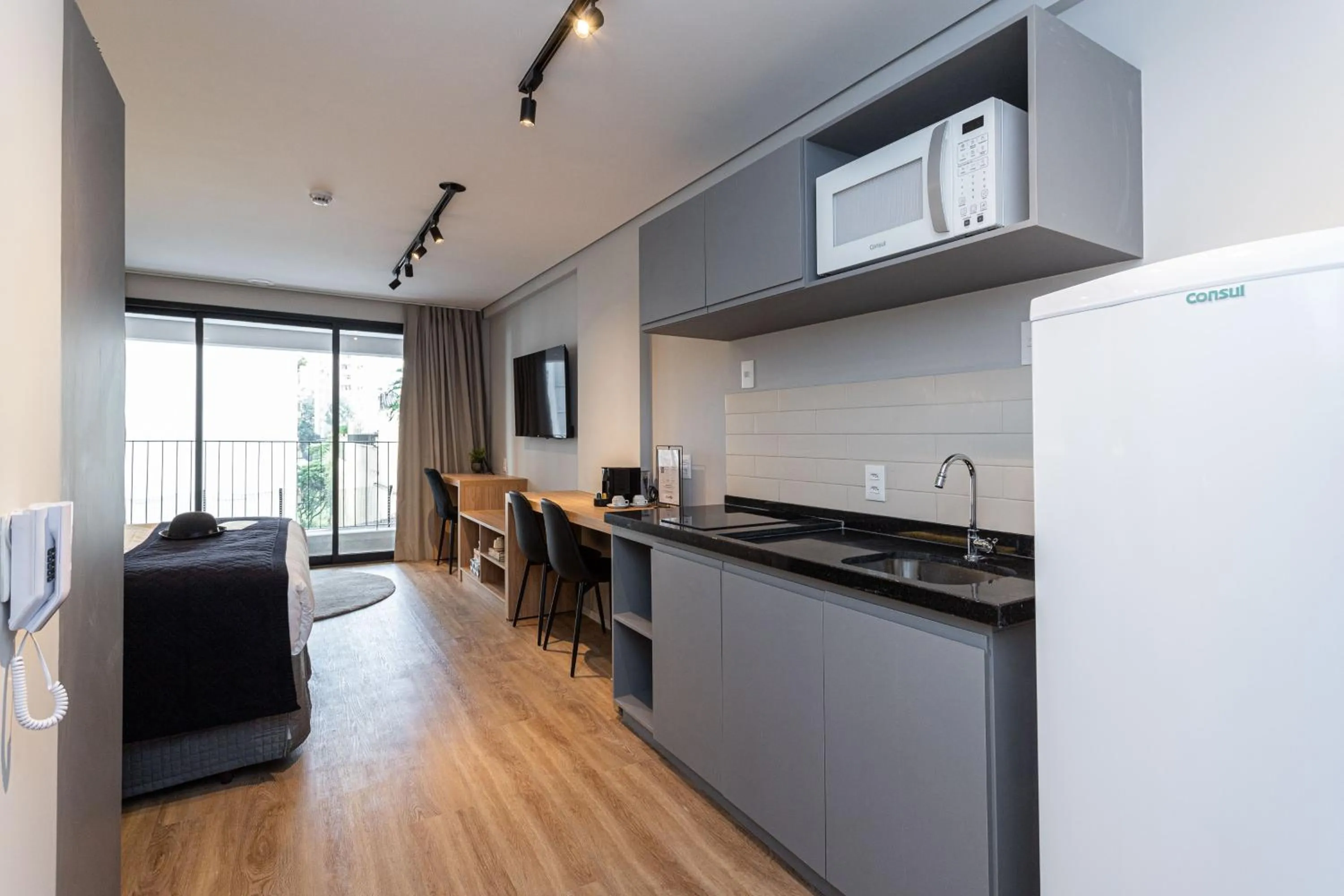 Day in Charlie Pamplona Jardim Paulista