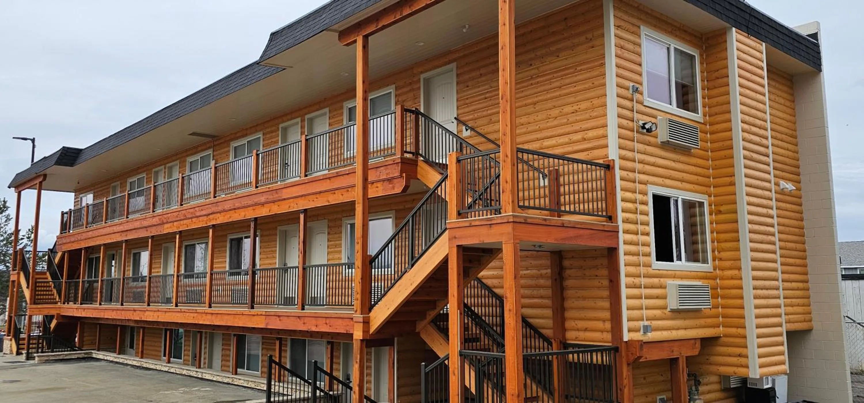 Property building in Eagle River Lodge