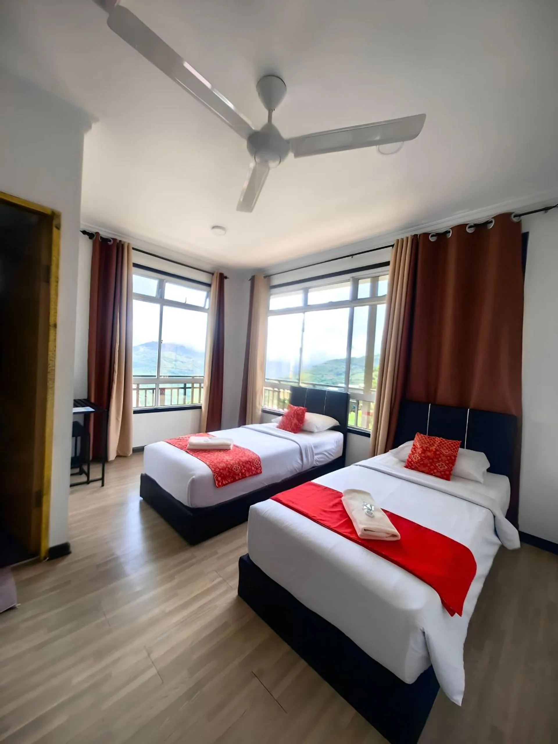 Bed in KUNDASANG MOUNT GARDEN