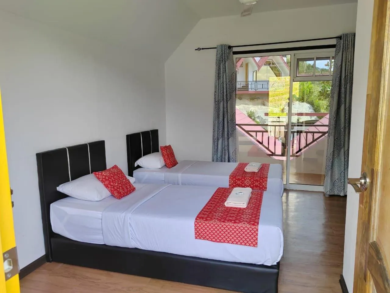 Bed in KUNDASANG MOUNT GARDEN