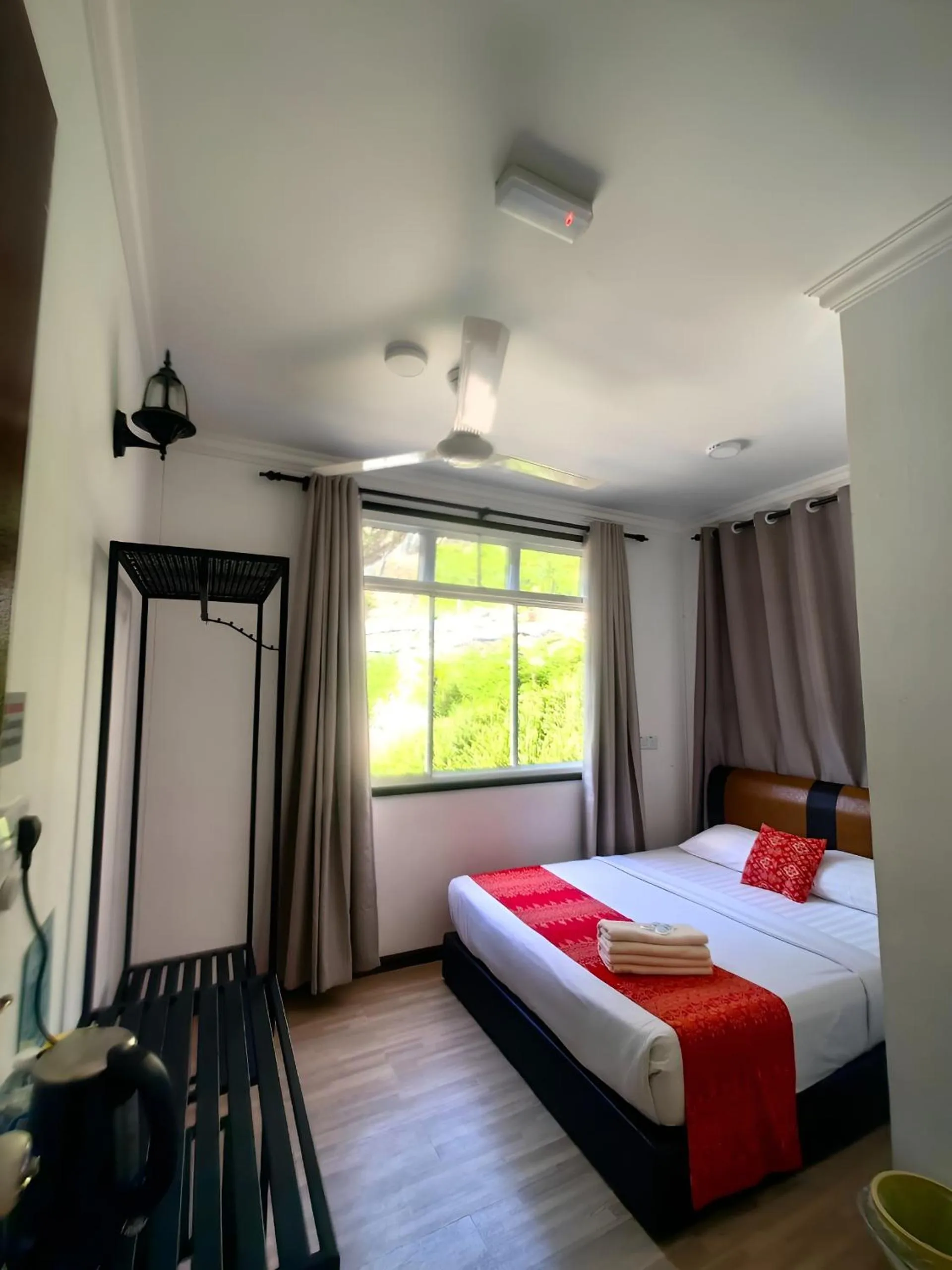 Bed in KUNDASANG MOUNT GARDEN