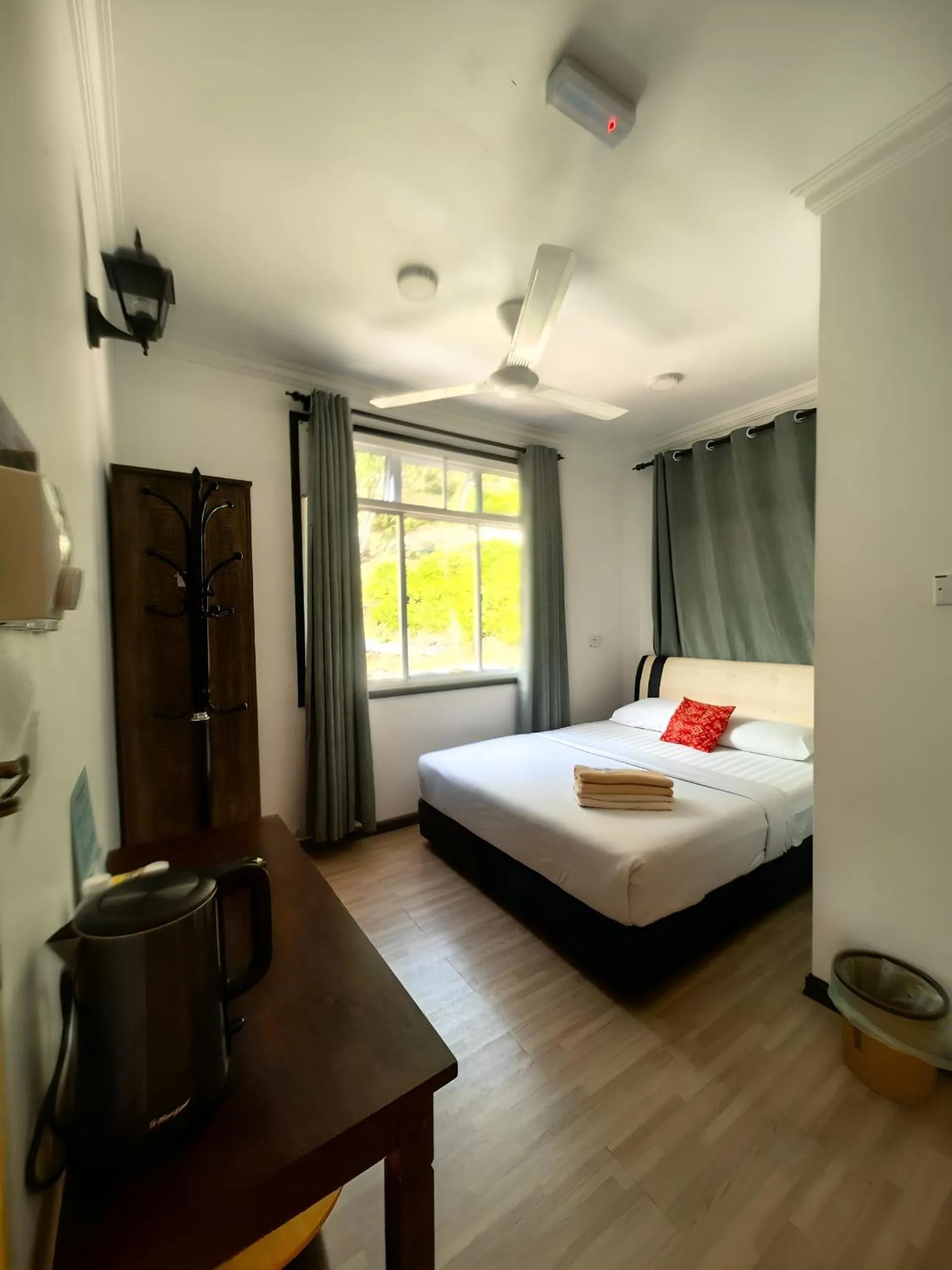 Bed in KUNDASANG MOUNT GARDEN