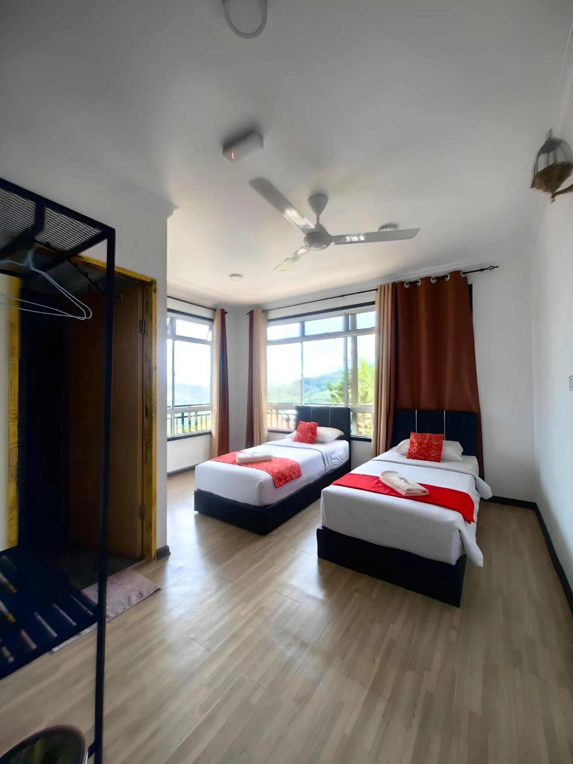 Bed in KUNDASANG MOUNT GARDEN