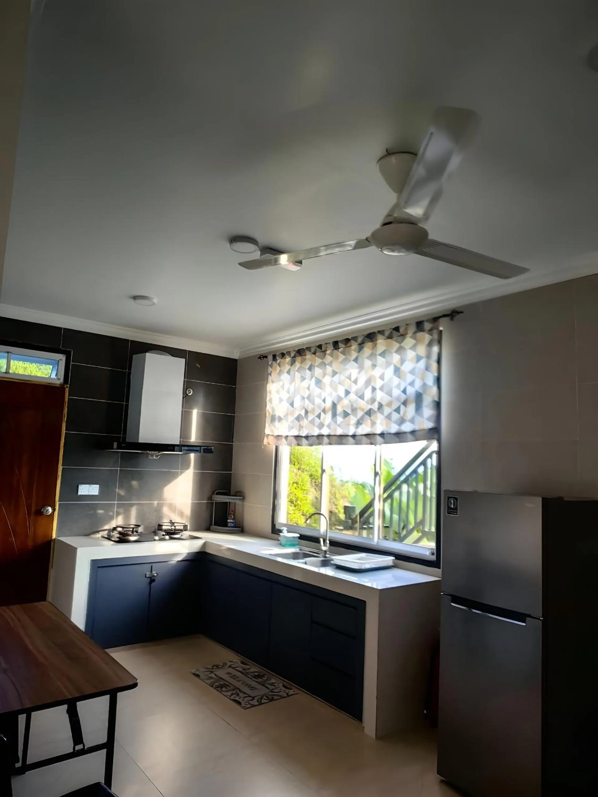 Kitchen or kitchenette, Bed in KUNDASANG MOUNT GARDEN