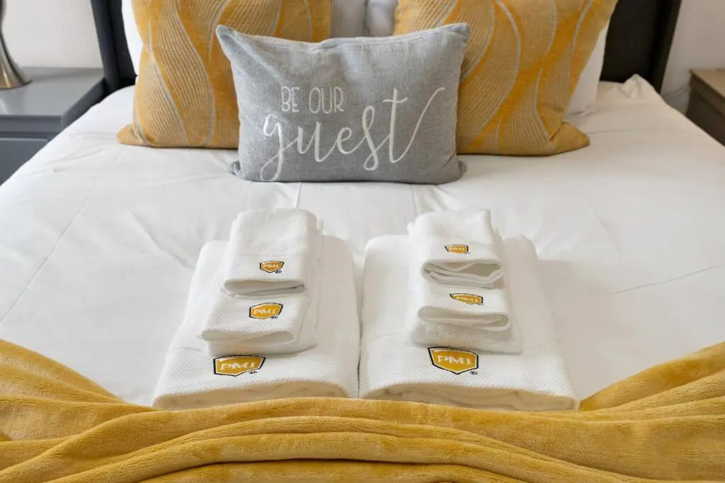 Bed in Stunning 2BR w/ 1BA Home near BART