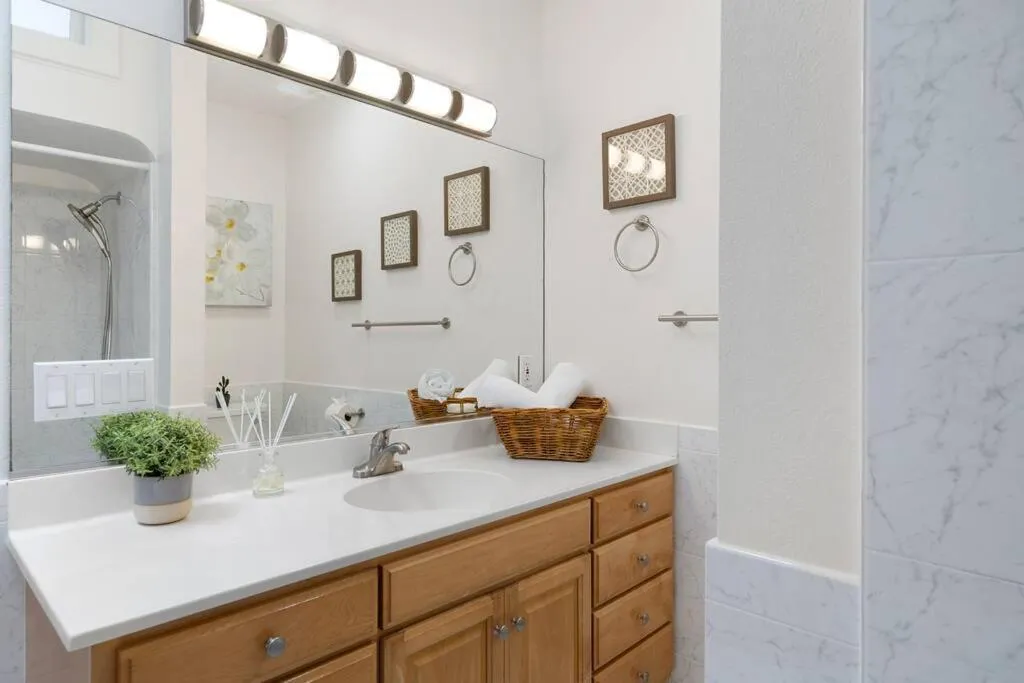 Stunning 2BR w/ 1BA Home near BART