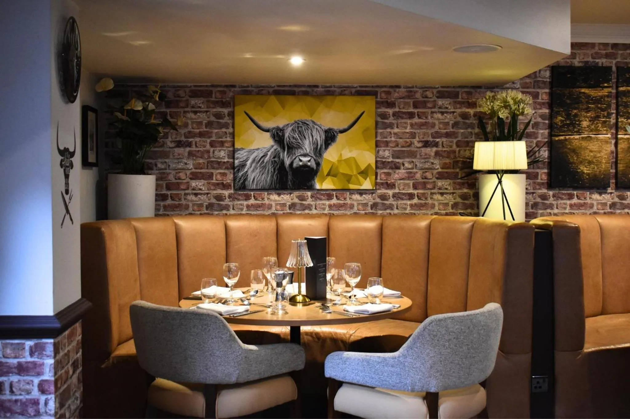 Restaurant/places to eat in Villiers Hotel