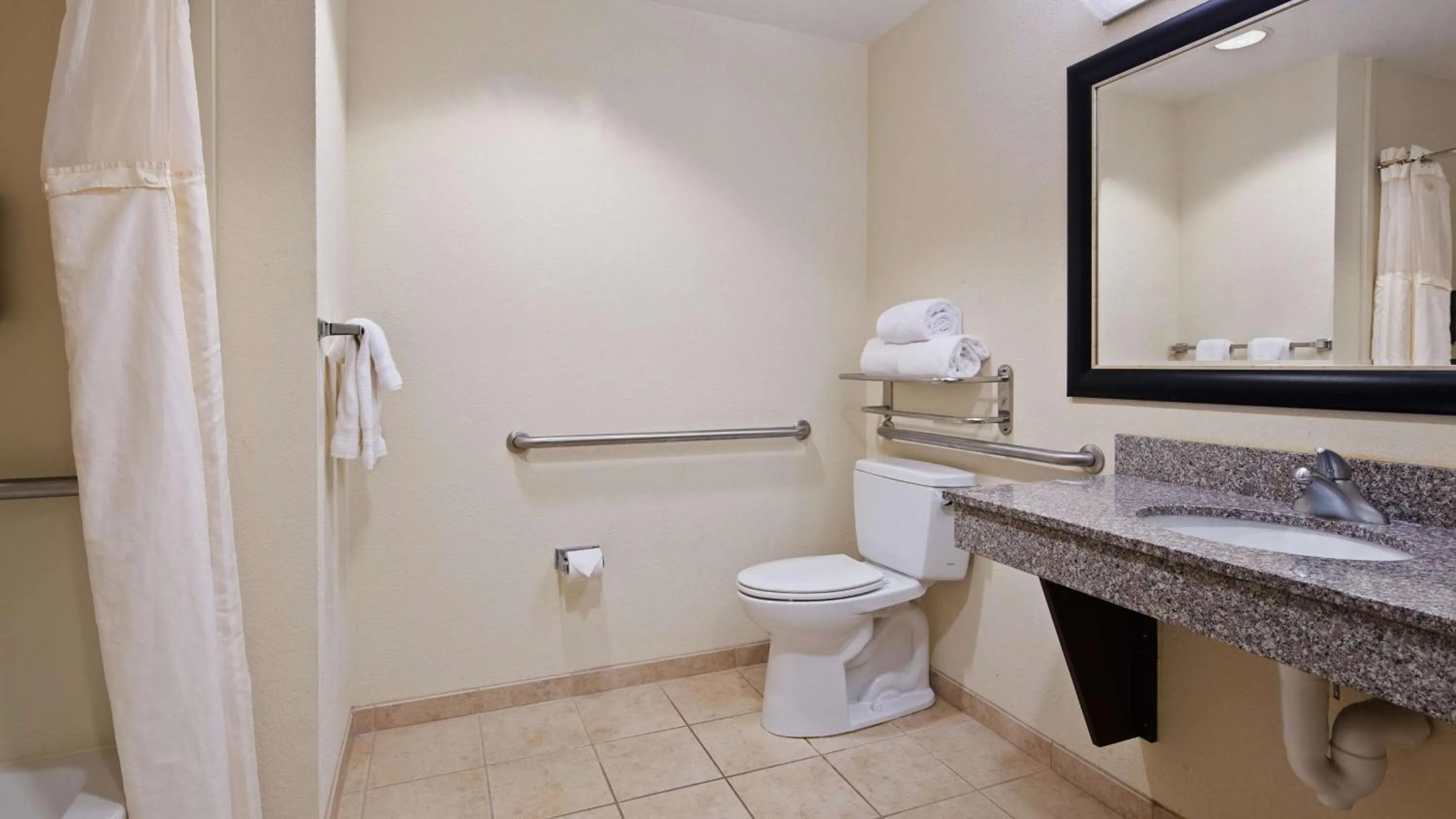 Bathroom in Best Western Plus Chain of Lakes Inn & Suites
