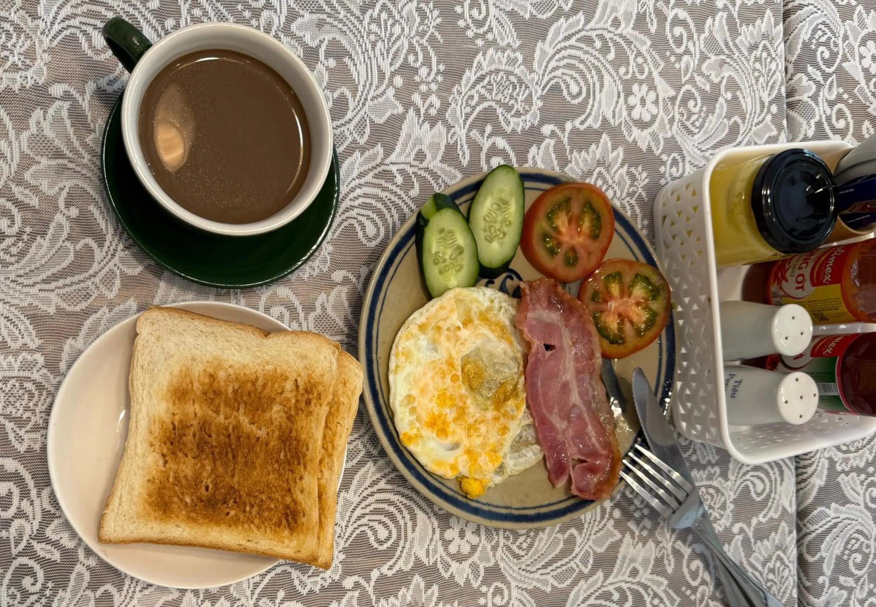 Breakfast in Lily Hostel