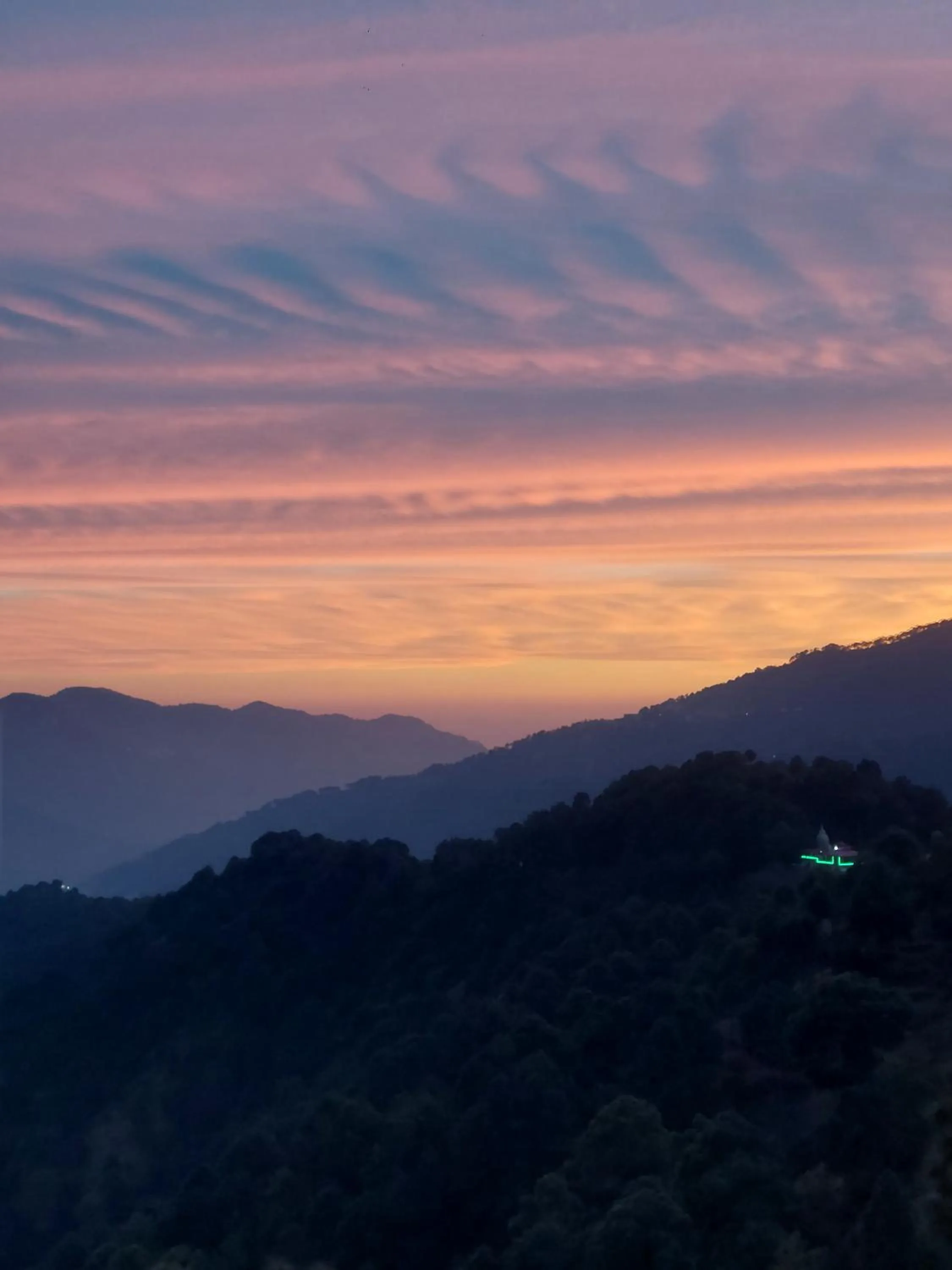 Mountain view in OREN Kasauli