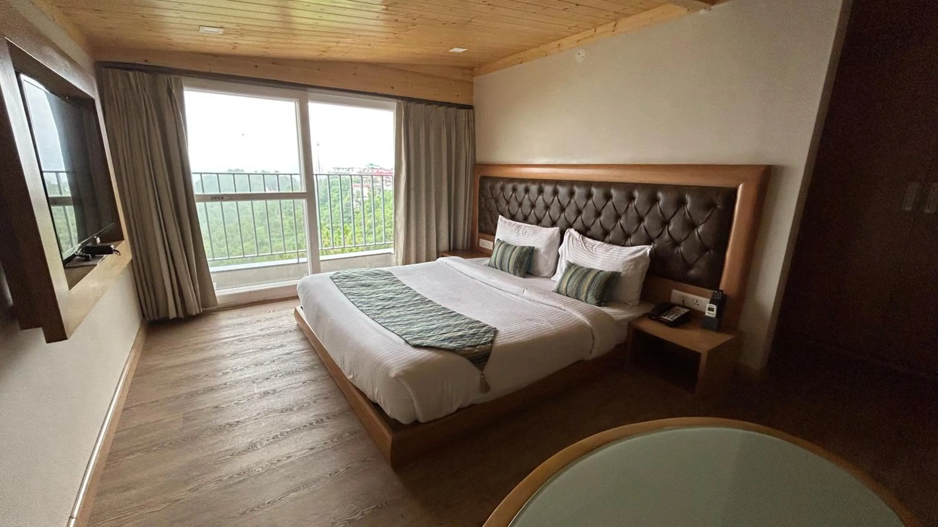 Bedroom, Bed in OREN Kasauli