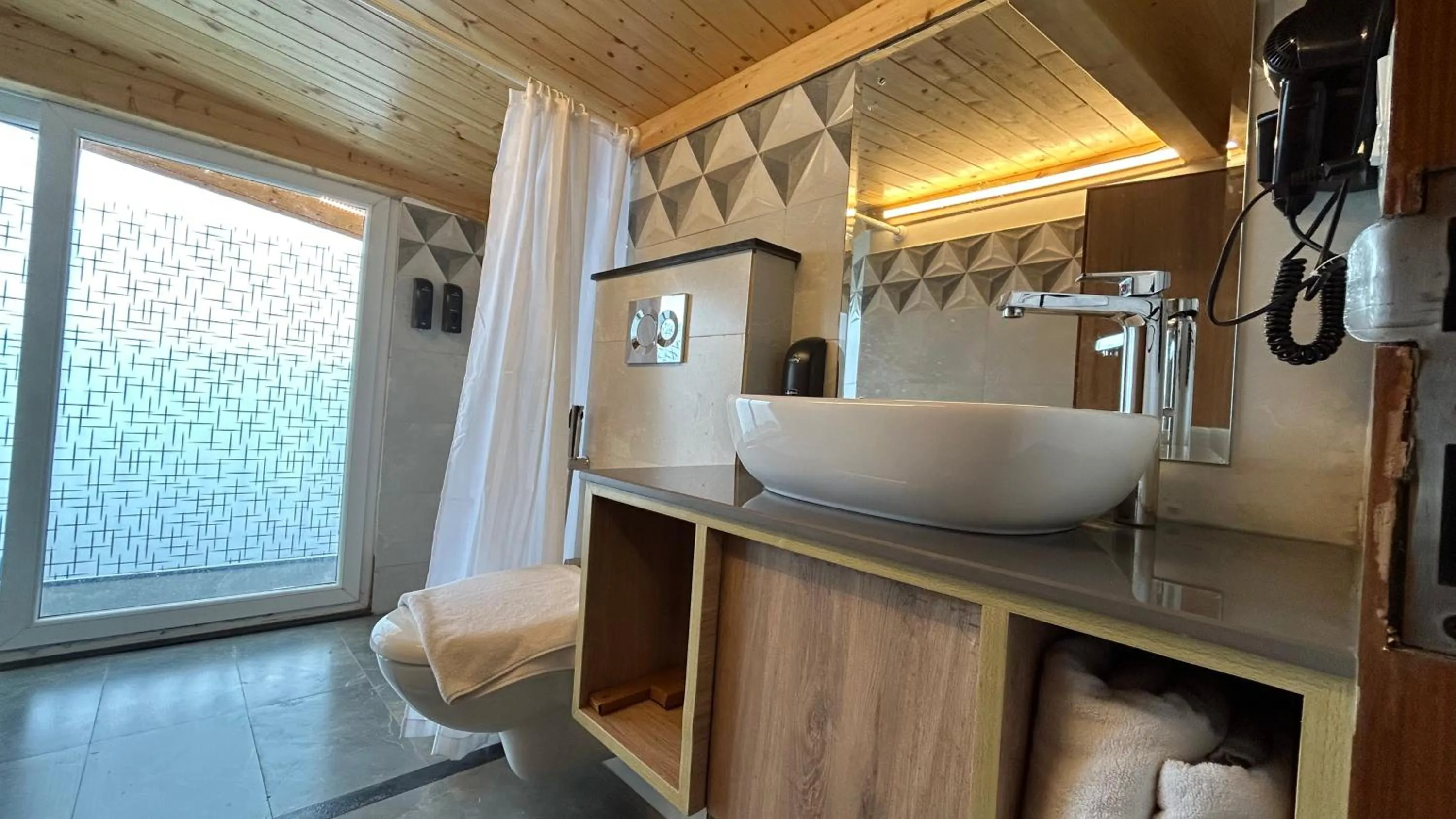 Bathroom in OREN Kasauli