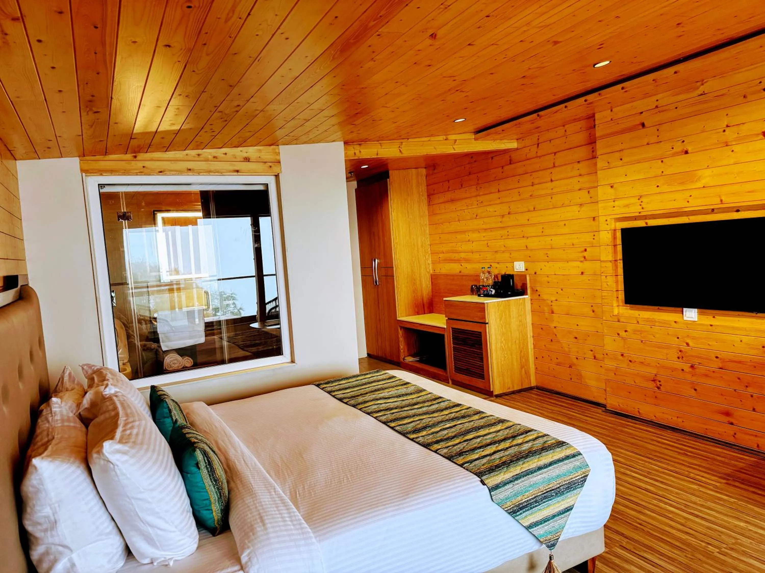 Bedroom, Bed in OREN Kasauli