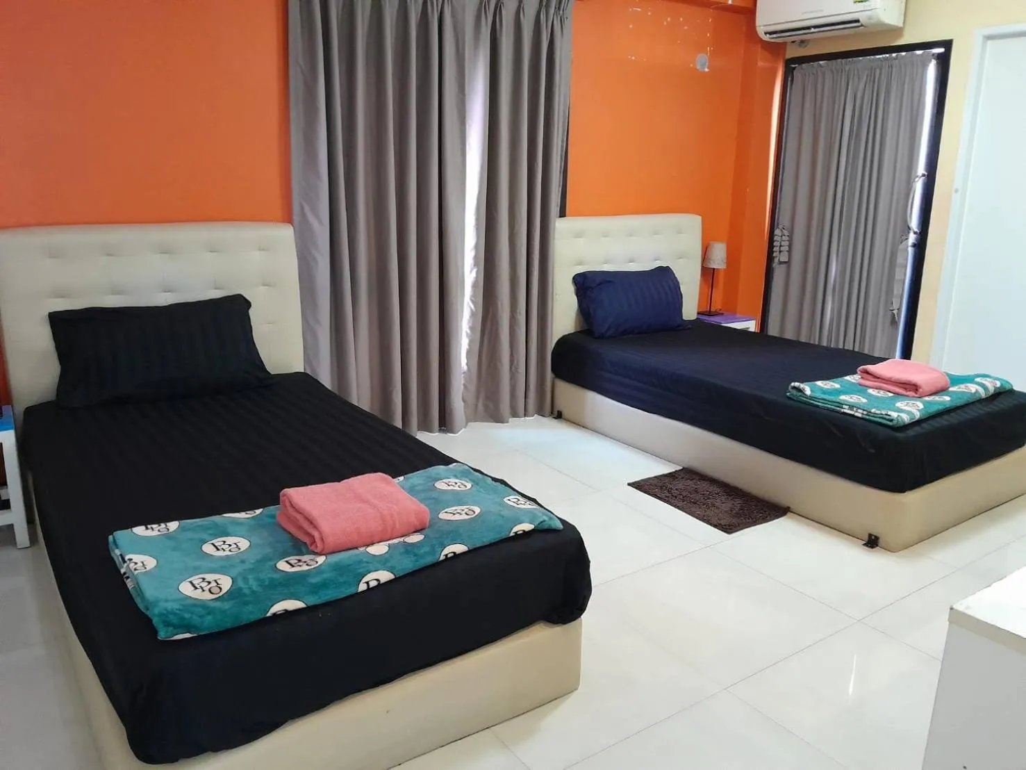 Bed in Donmueang Airport Modern bangkok