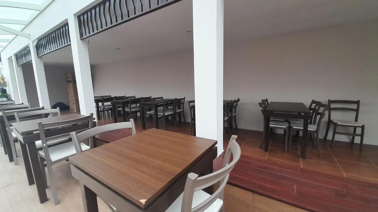 Restaurant/places to eat in In Villa Garden Resort