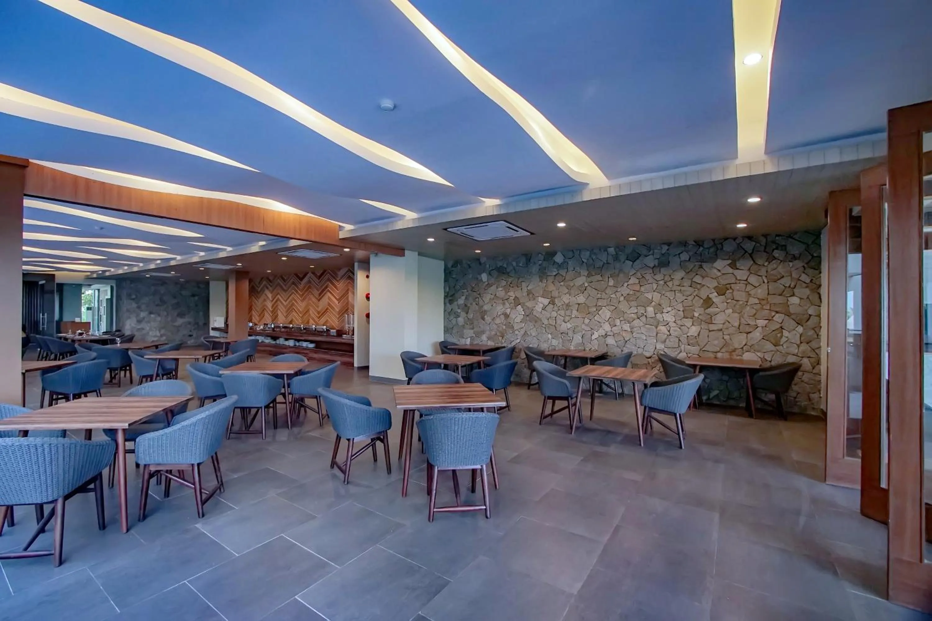 Restaurant/places to eat in Dafam Resort Belitung