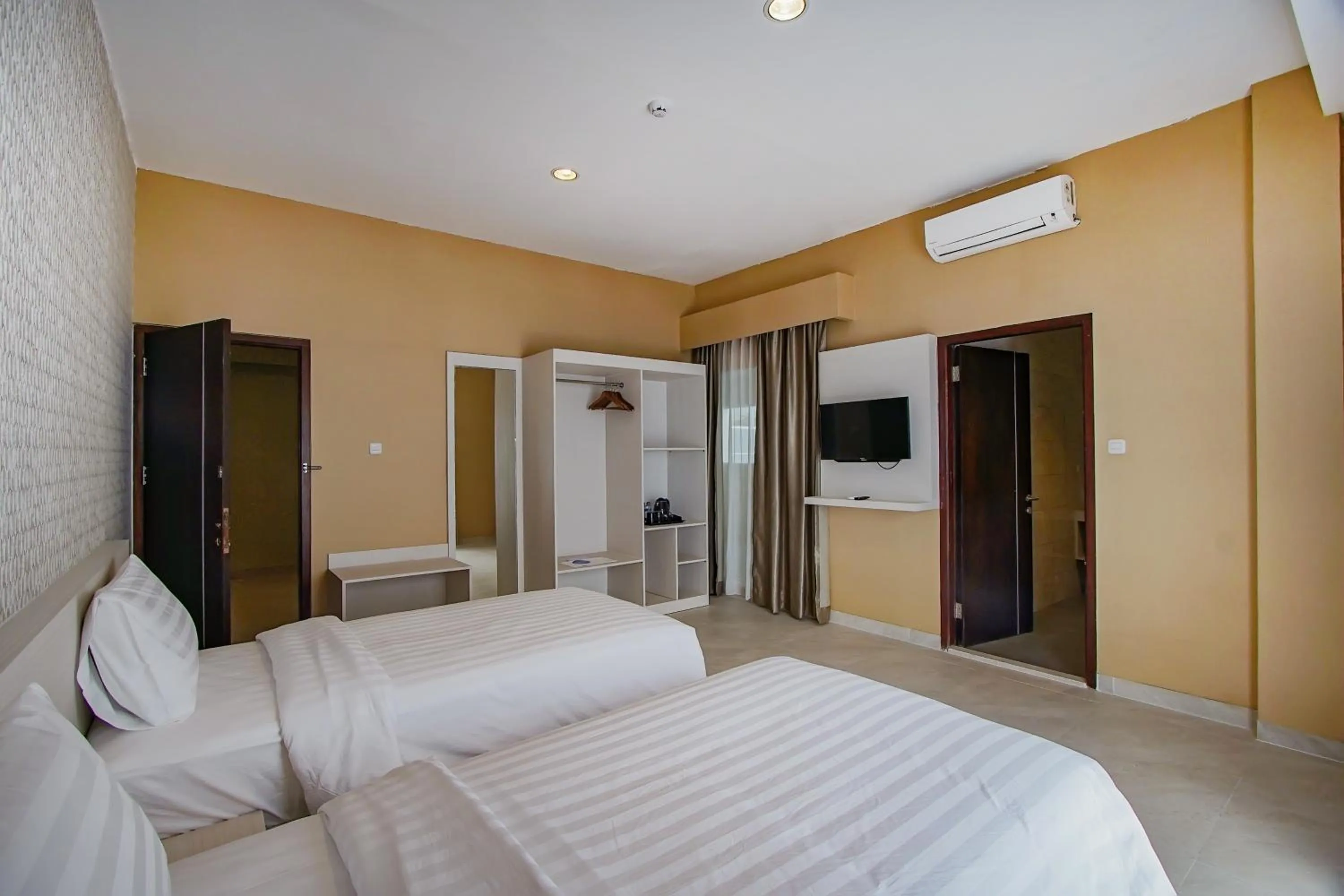Bed in Dafam Resort Belitung