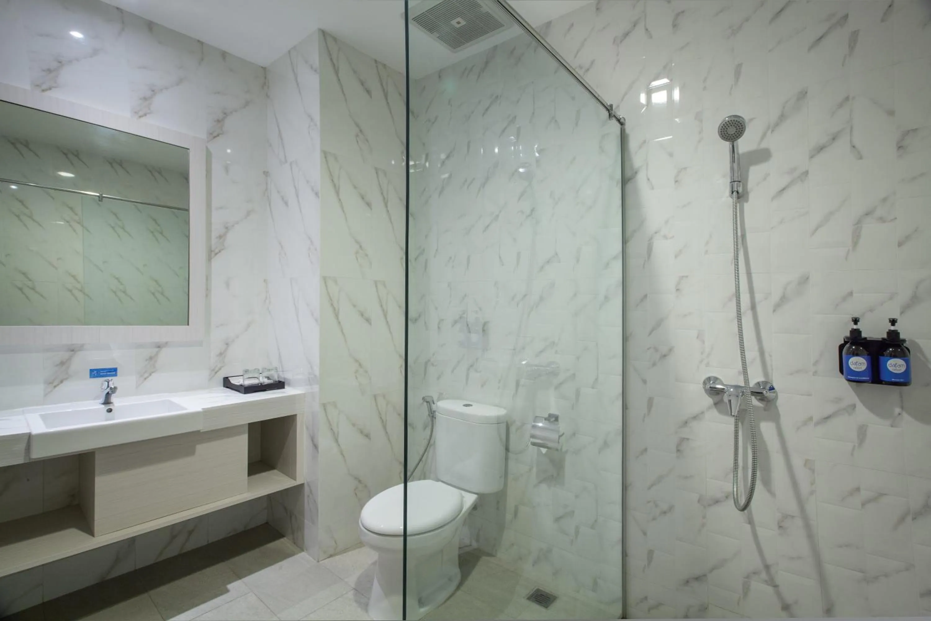 Bathroom in Dafam Resort Belitung