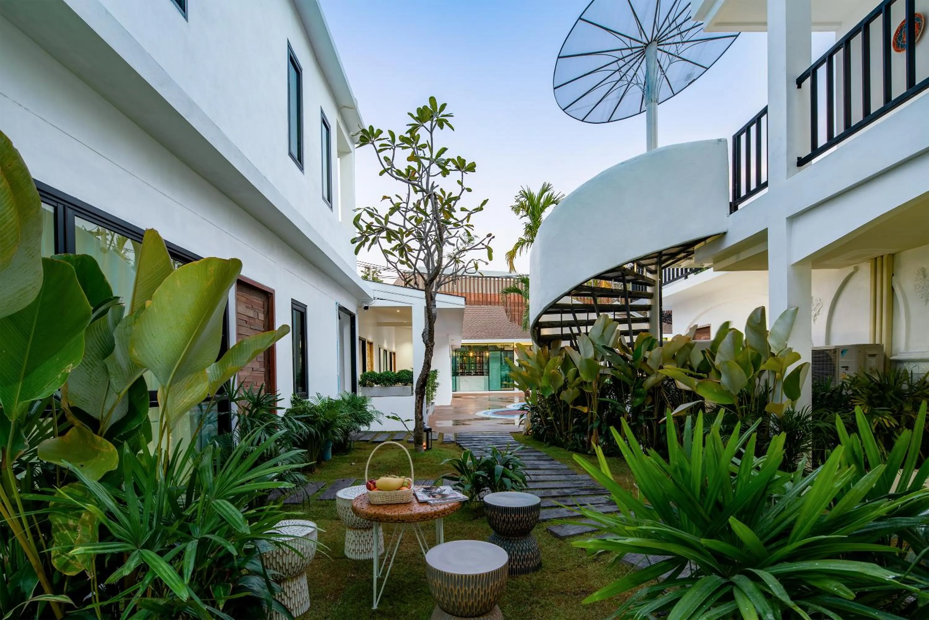 Property building in 花语岸·度假酒店(H·Flora Hotel)