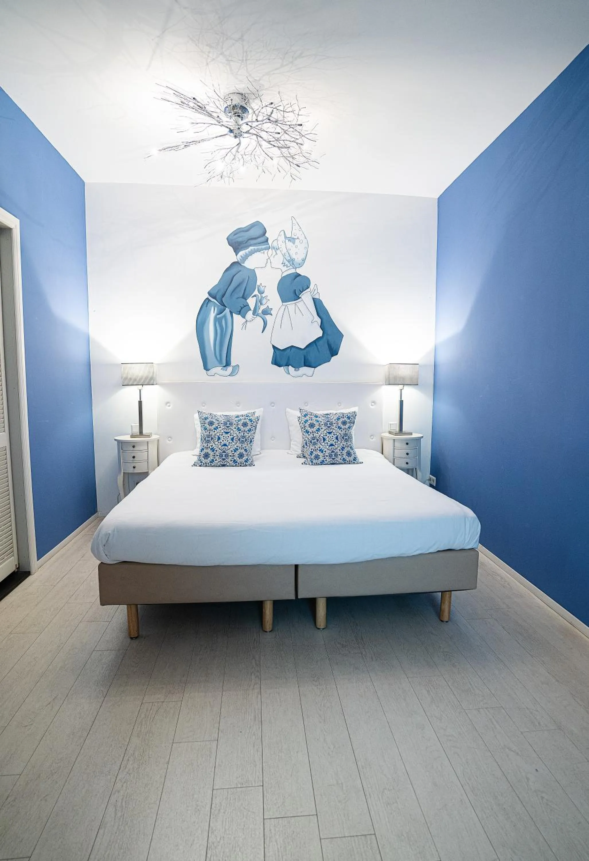 Bed in Hotel Johannes Vermeer Delft