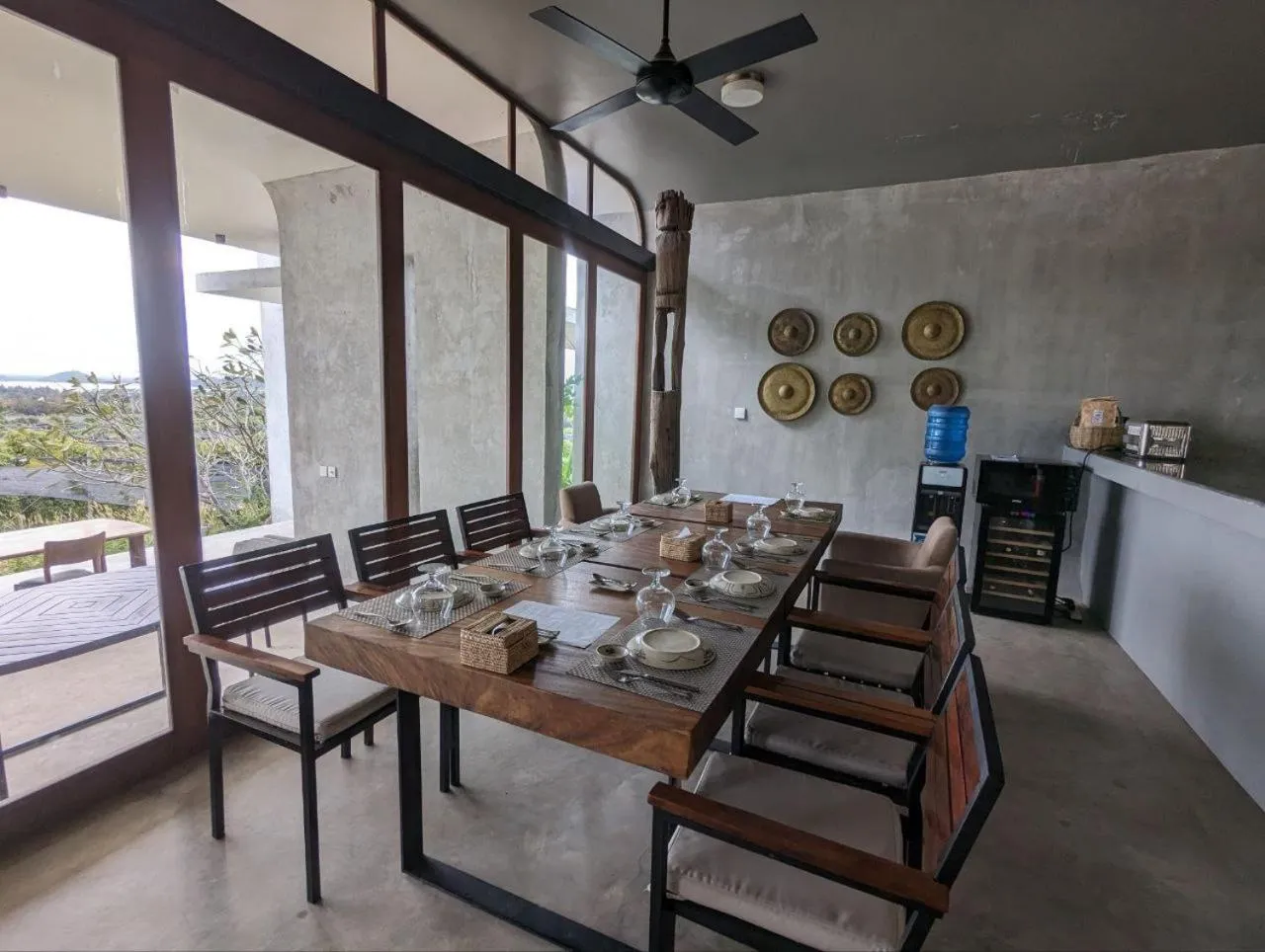 Restaurant/places to eat in La Plantation Villa