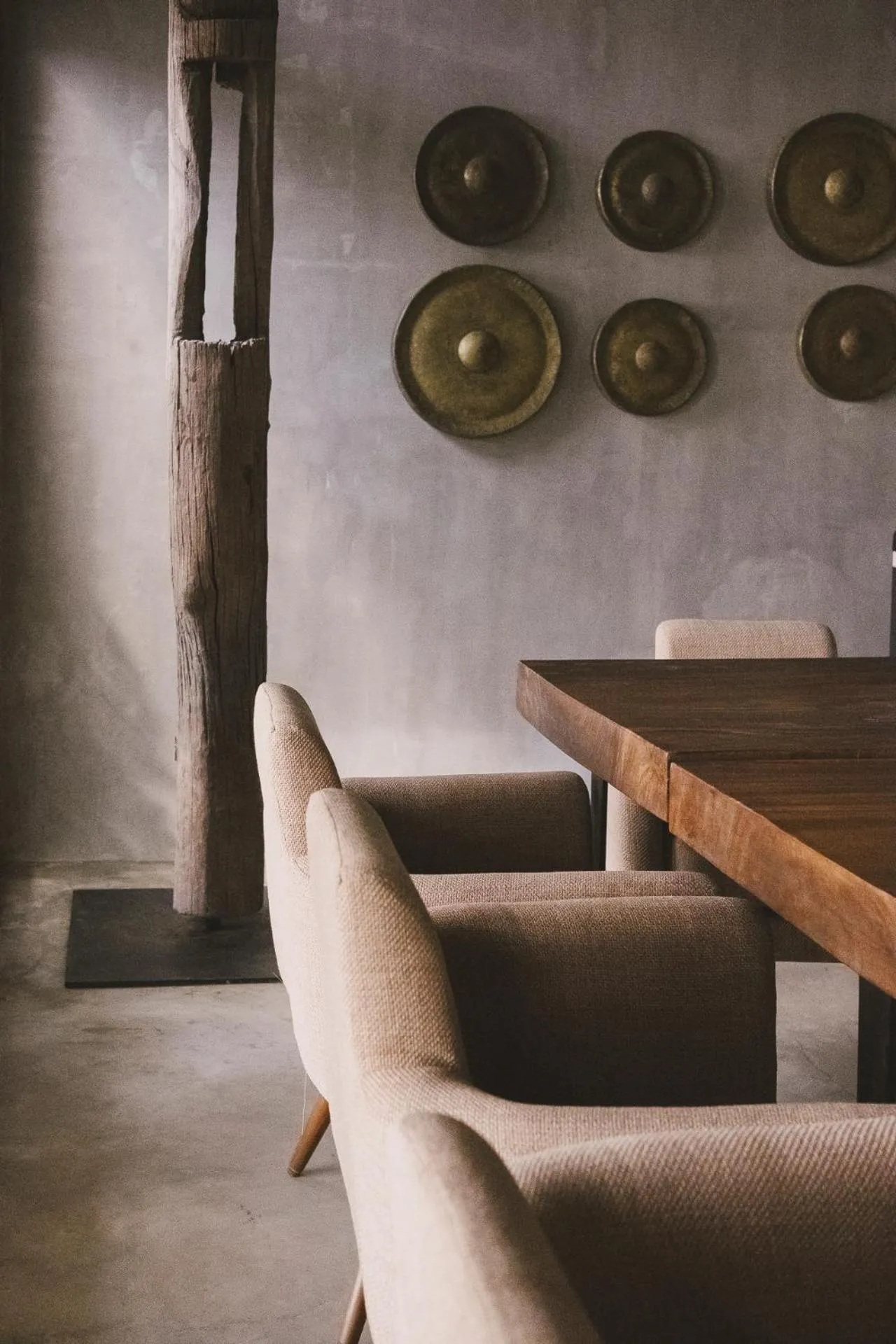 Communal lounge/ TV room in La Plantation Villa