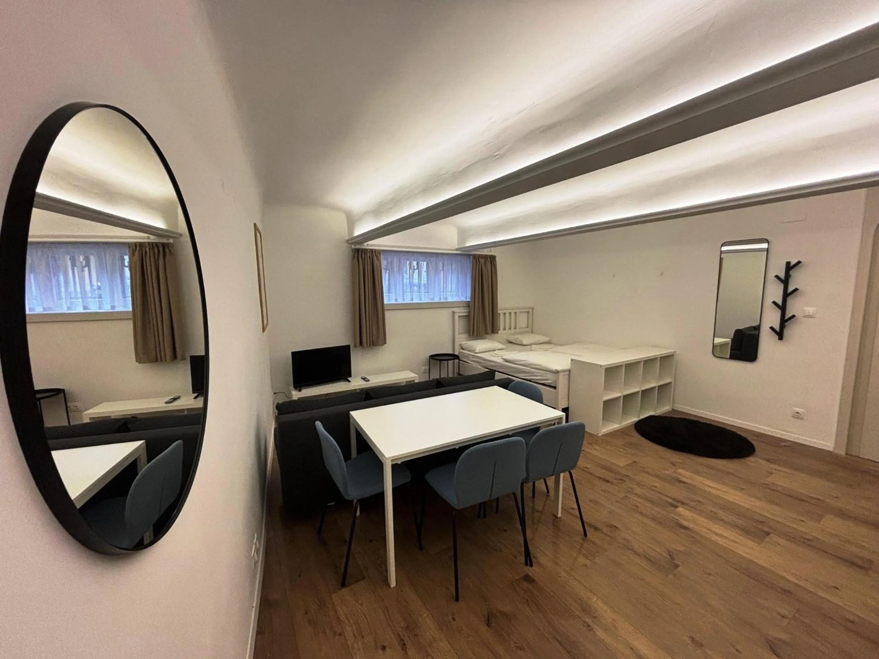 Photo of the whole room in Villa Oliver Budapest