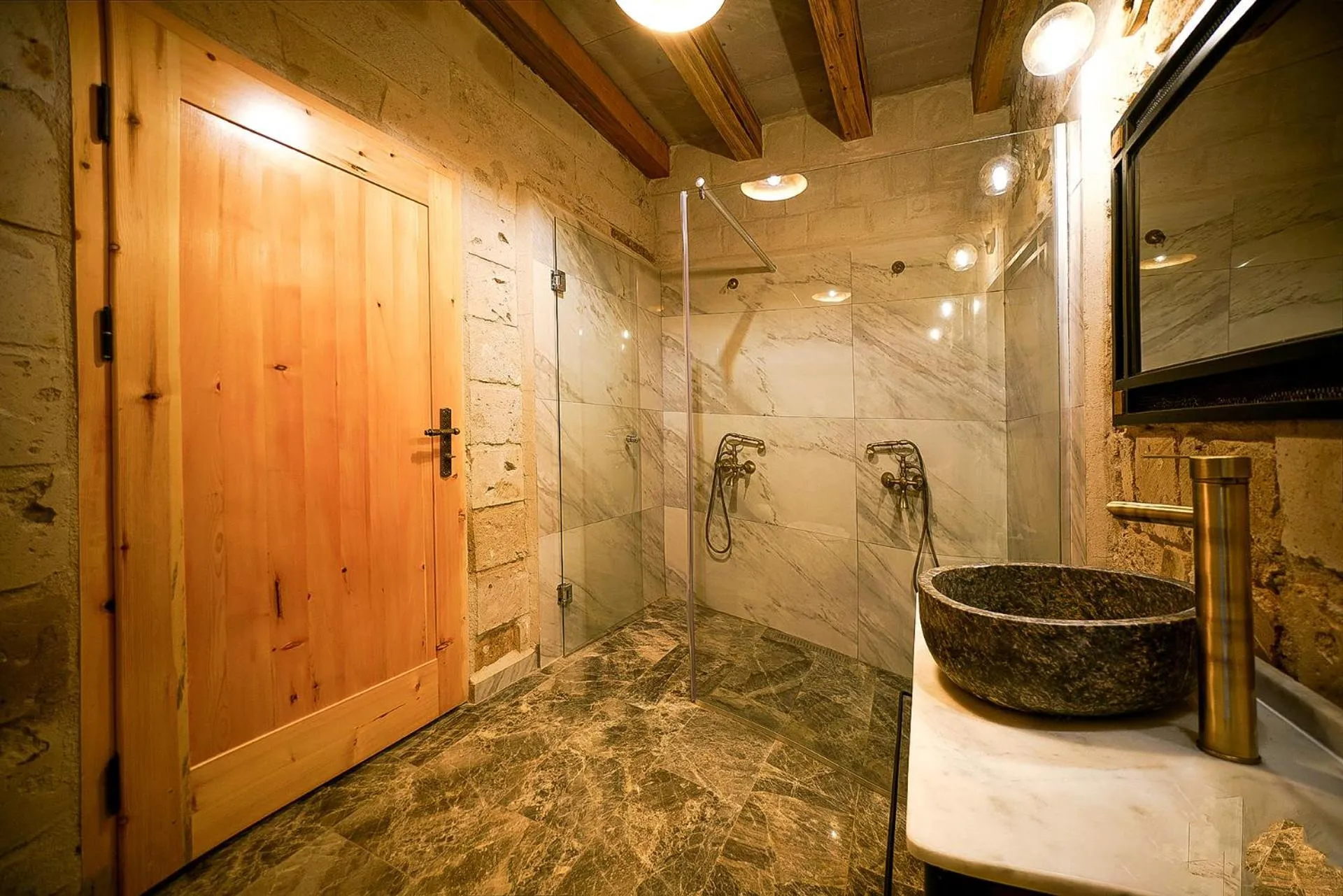 Bathroom in Caverna Hotel Premium Caves