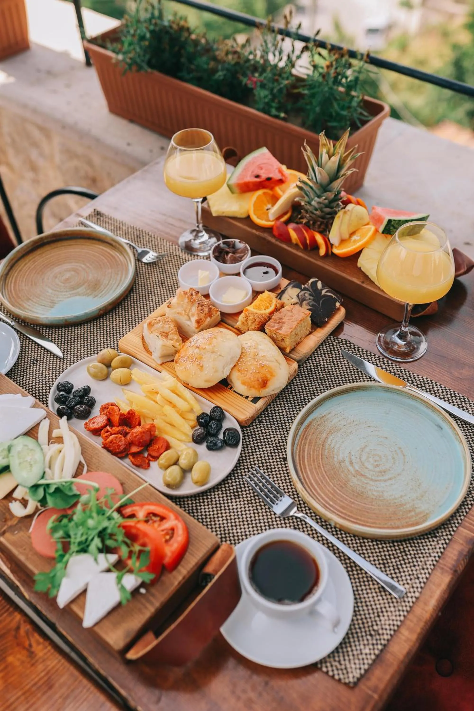 Breakfast in Caverna Hotel Premium Caves