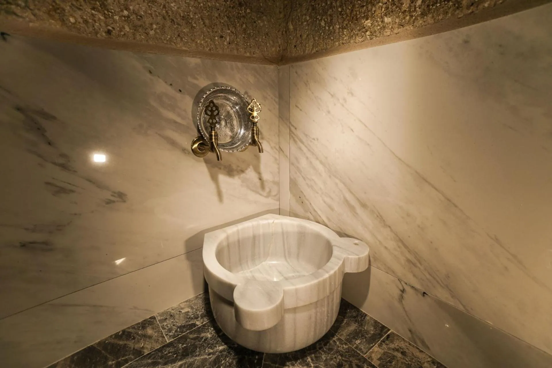 Bathroom in Caverna Hotel Premium Caves