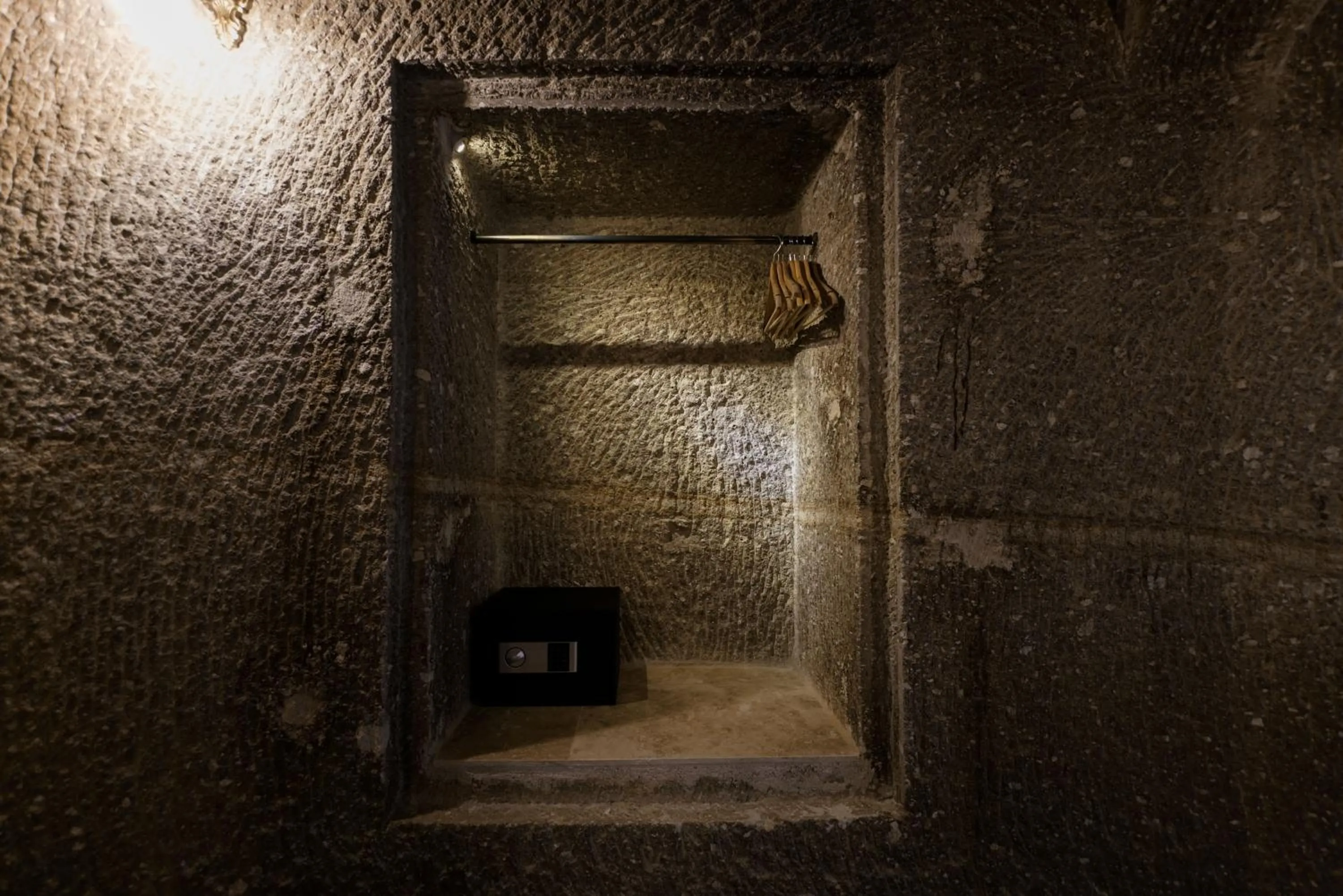 safe in Caverna Hotel Premium Caves