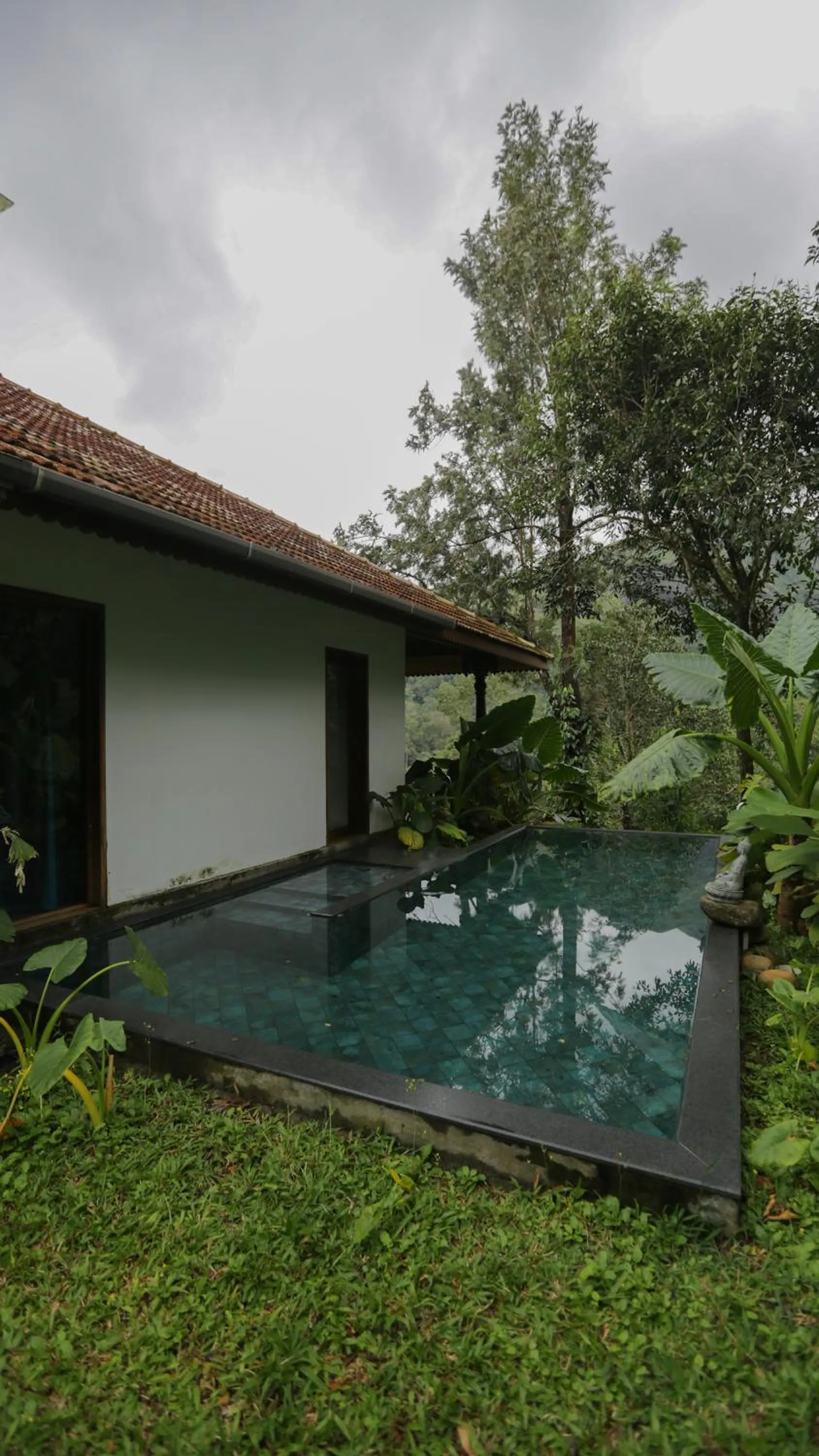 Swimming pool in Aramb Boutique Resort