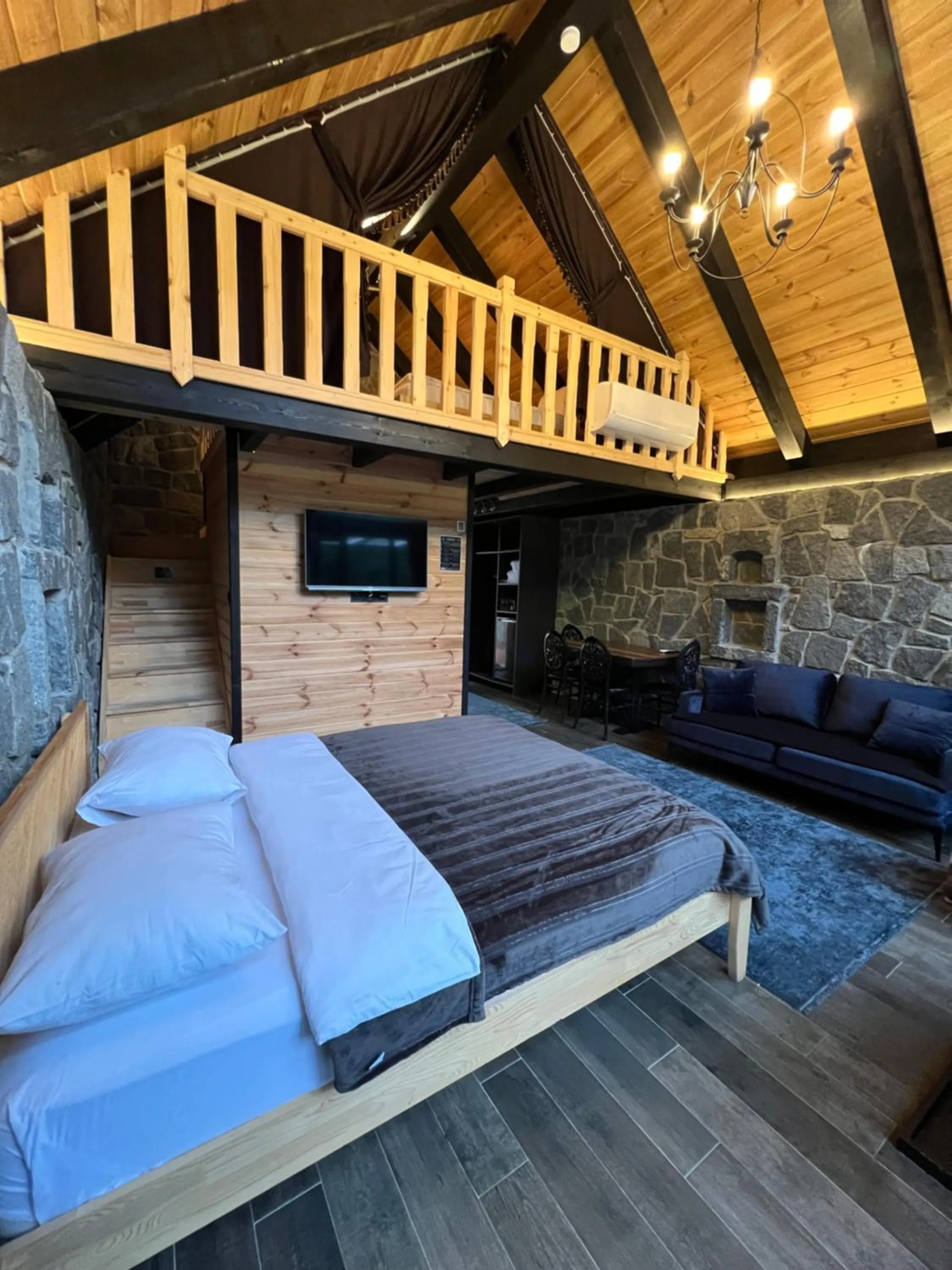 Bed in AYDER VANAK STONE SUİTES