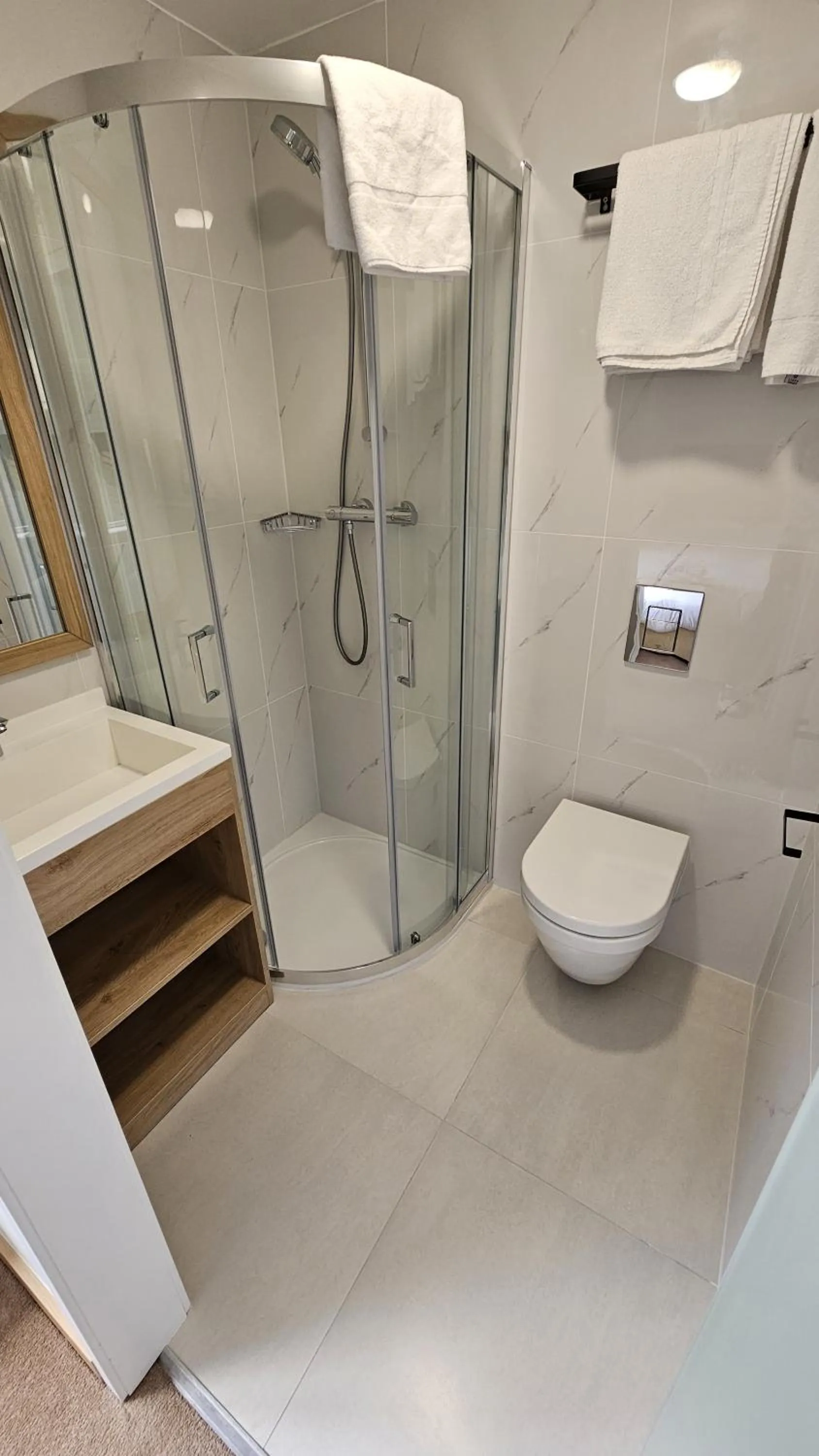 Shower in Homefield Lodge