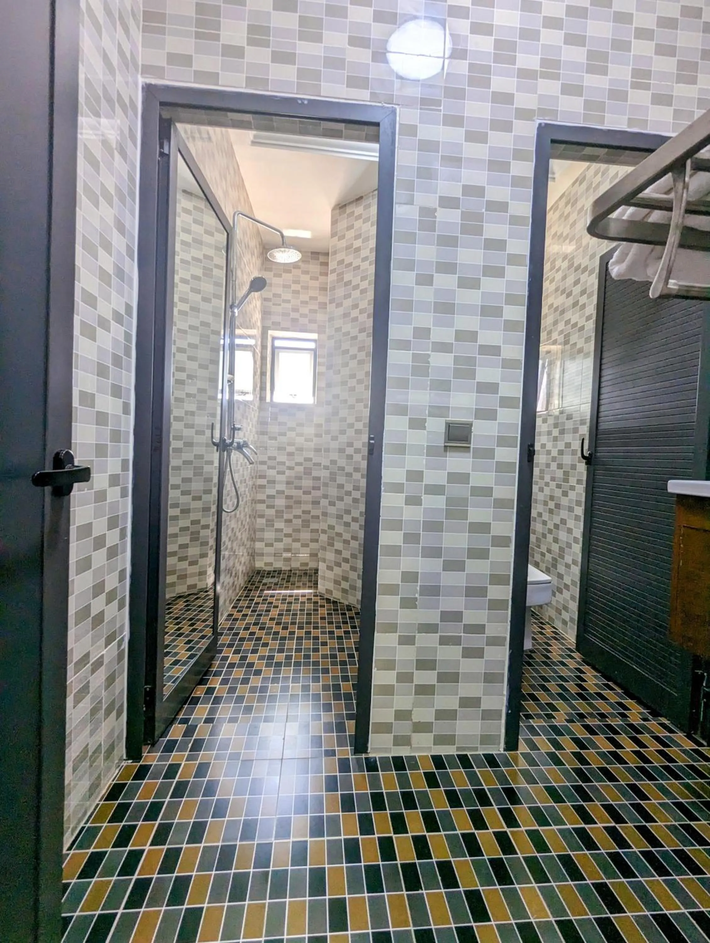 Bathroom in Les Ombrelles Appart'Hotel